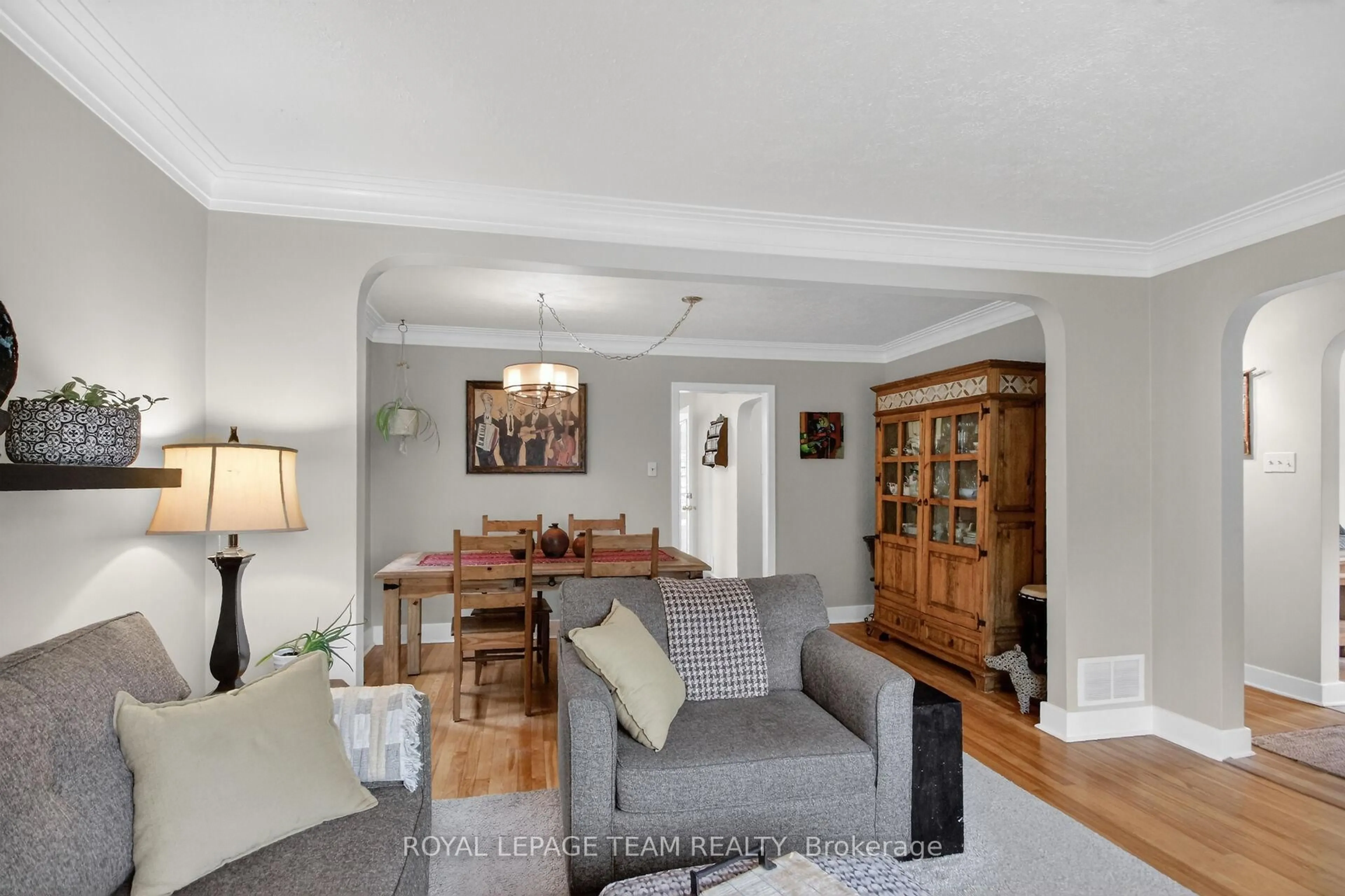 Living room with furniture, unknown for 94 Strachan St, Richmond Ontario K0A 2Z0