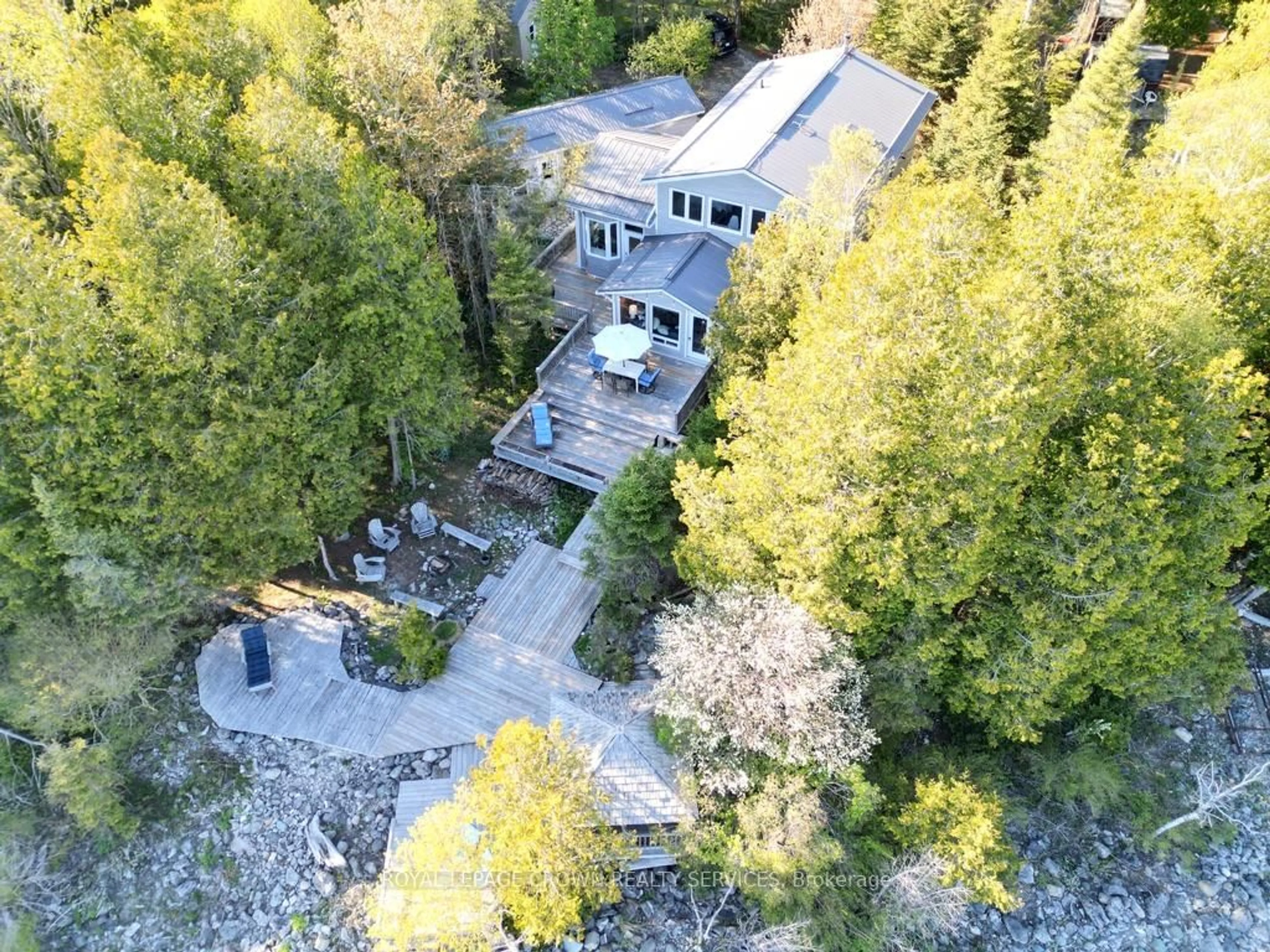 A pic from outside/outdoor area/front of a property/back of a property/a pic from drone, unknown for 1166 Dorcas Bay Rd, Northern Bruce Peninsula Ontario N0H 2R0