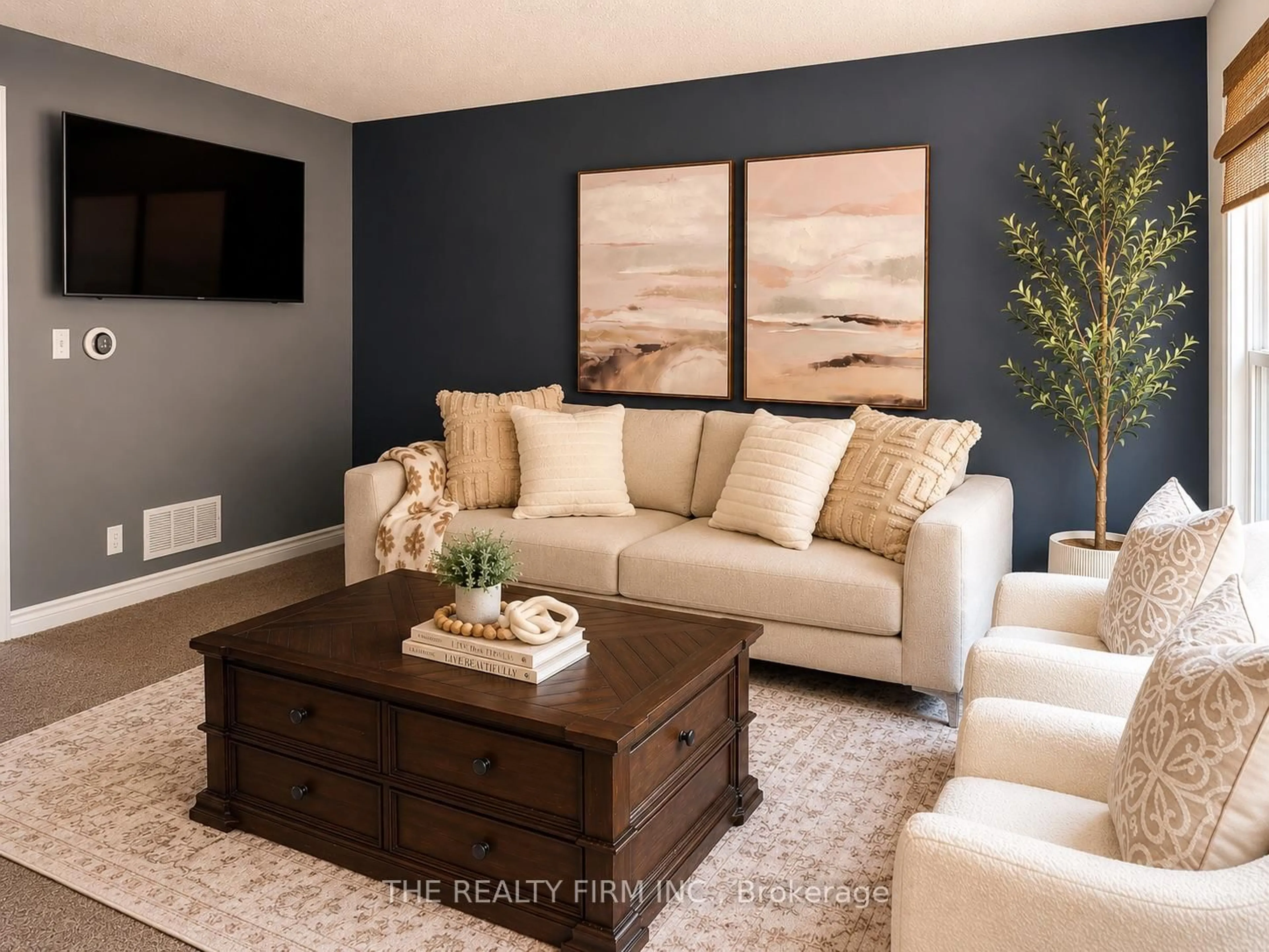 Living room with furniture, unknown for 789 Fieldgate Circ, London East Ontario N5V 5E7