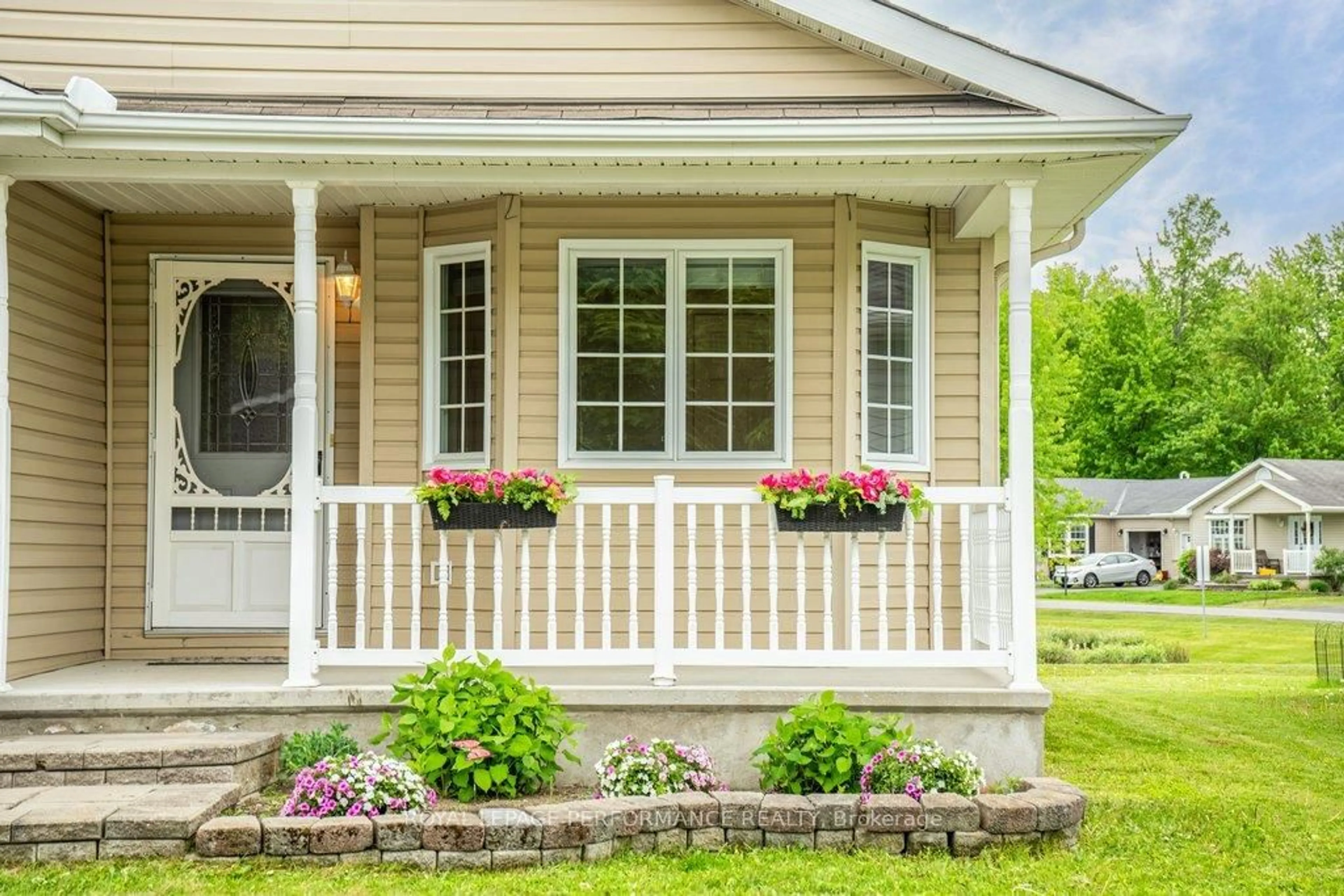 Home with vinyl exterior material, street for 1008 Ada Barrington Private, Ottawa Ontario K4P 0A7