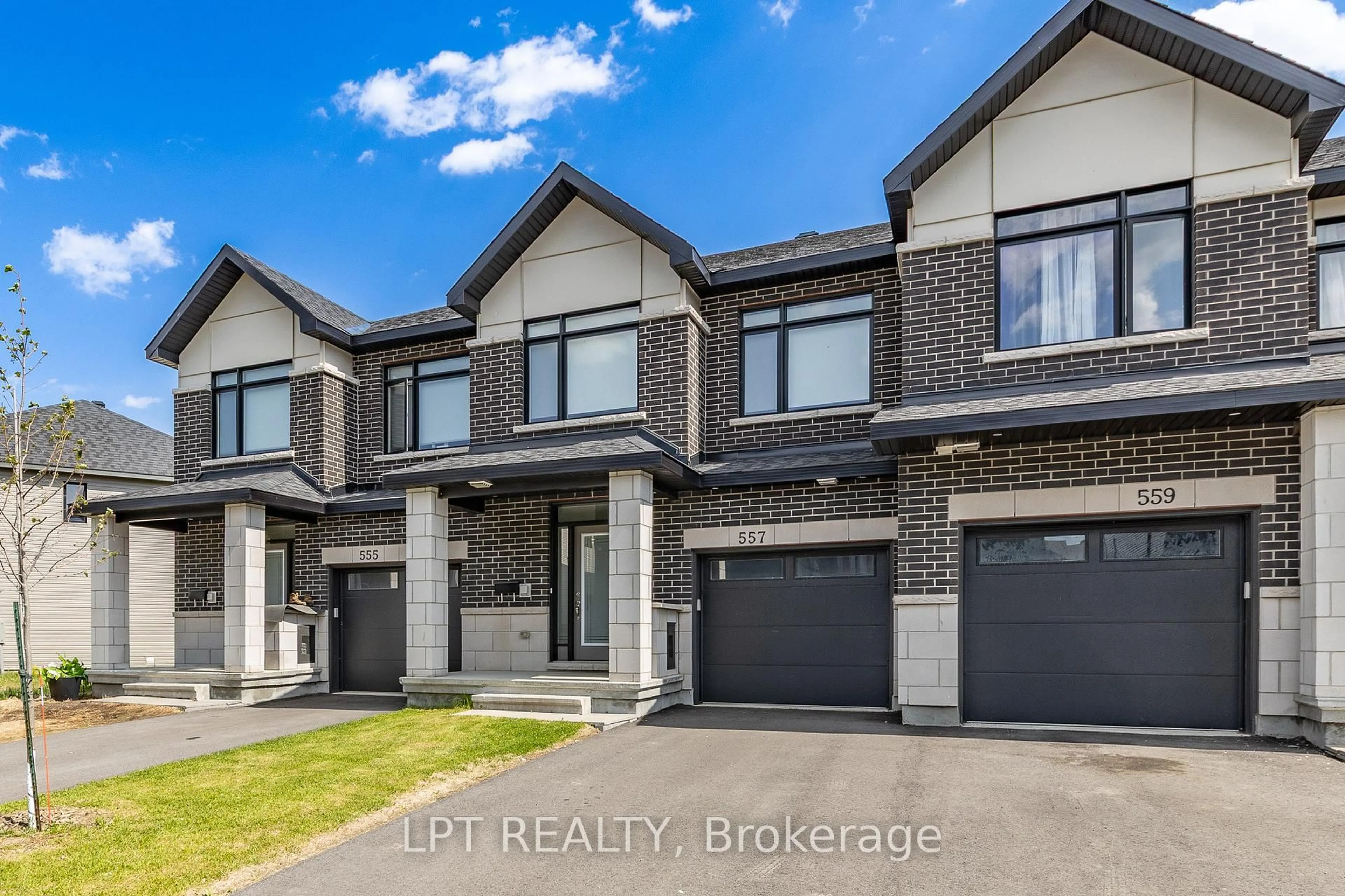 Home with brick exterior material, street for 557 Tahoe Hts, Ottawa Ontario K1T 0X4