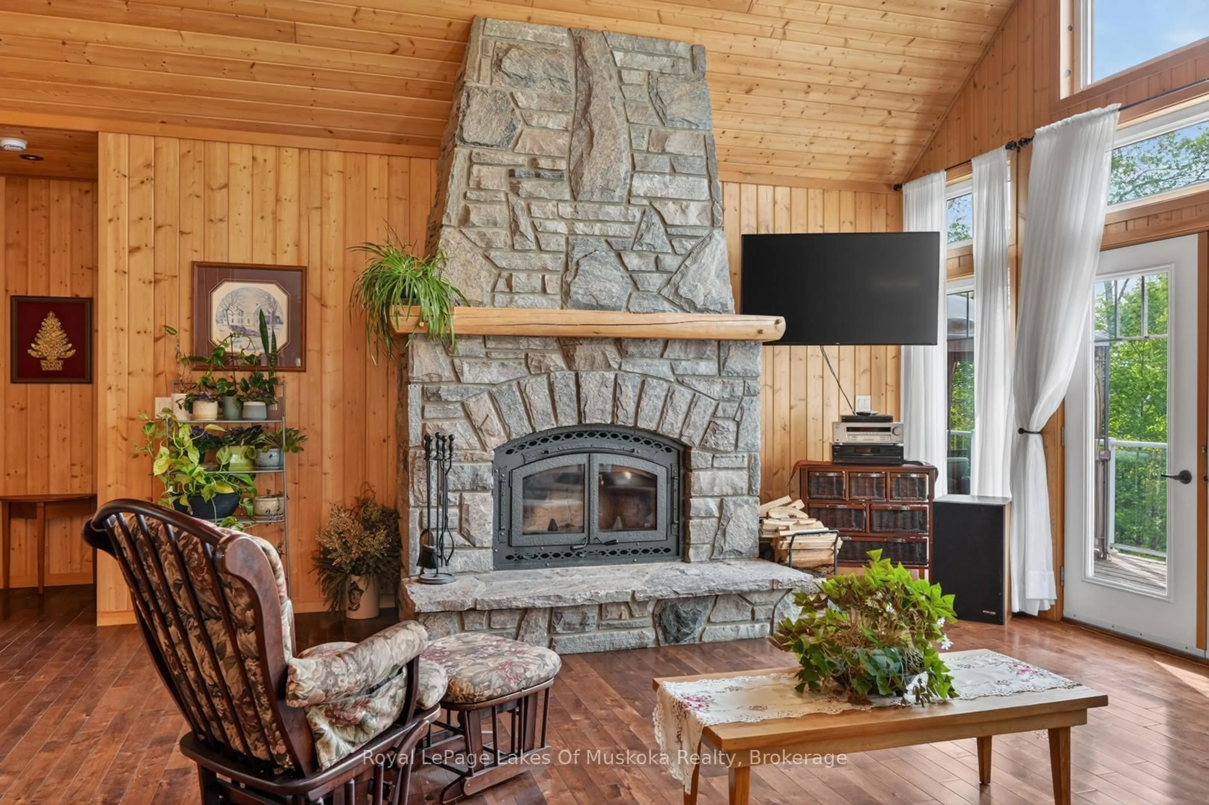 Unknown for 400 Markles Rd, Huntsville Ontario P1H 0J1