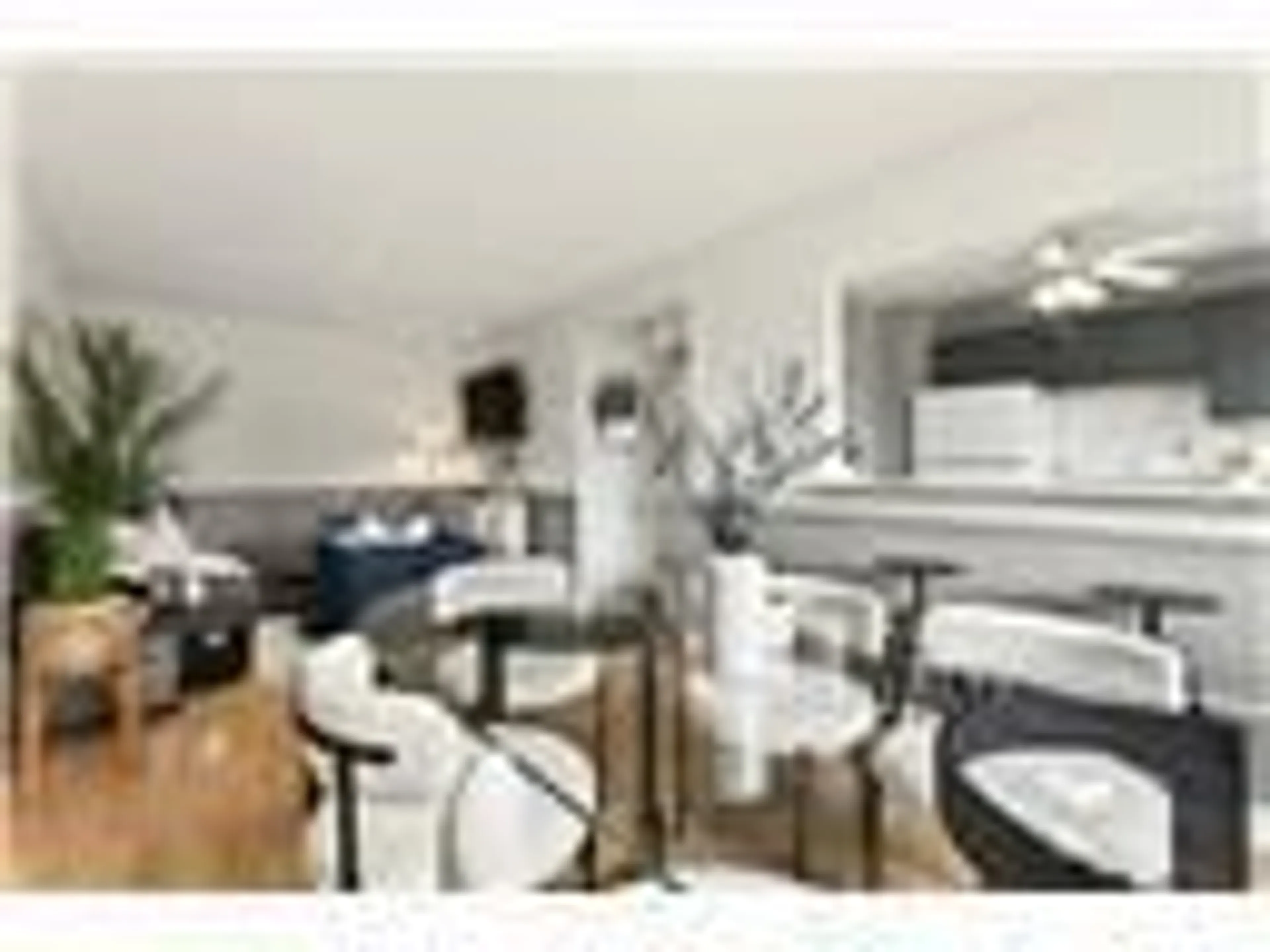 Unknown for 1350 LIMERIDGE Rd #4, Hamilton Ontario L8W 1L6