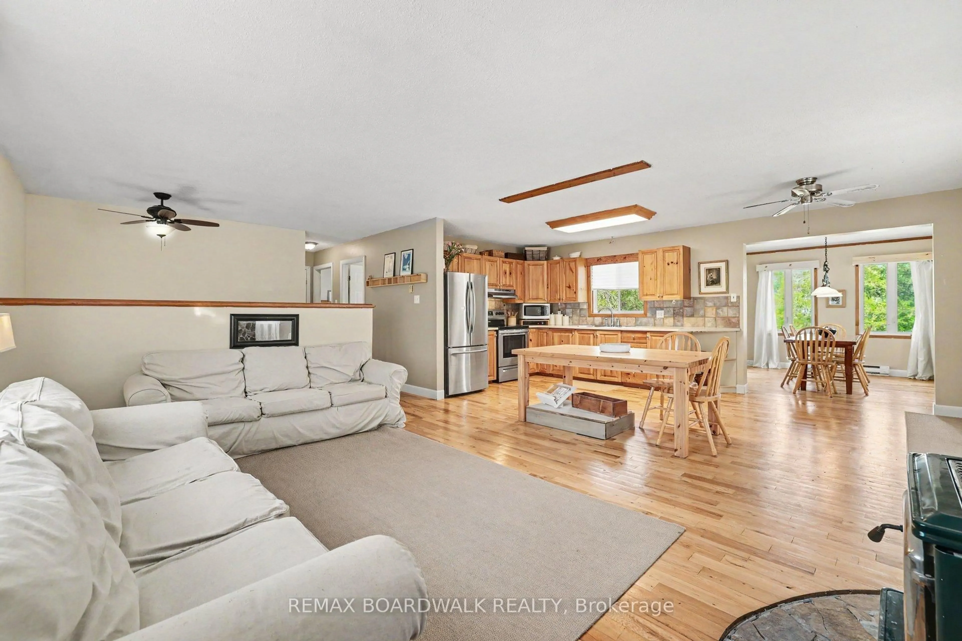 Open concept kitchen, unknown for 952 County 18 Rd, North Grenville Ontario K0G 1S0