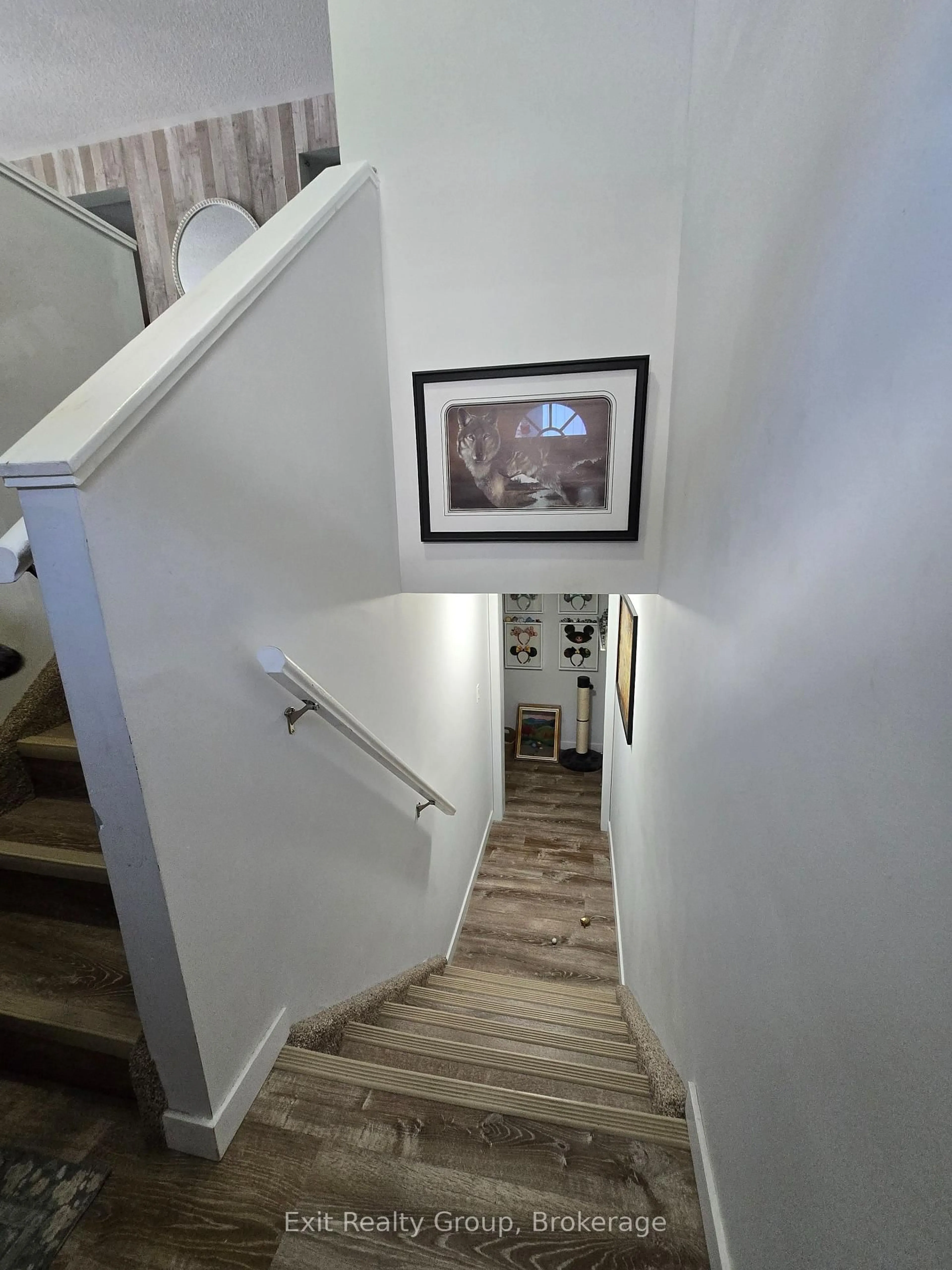 Stairs for 116 Nicholas St, Quinte West Ontario K8V 6B2