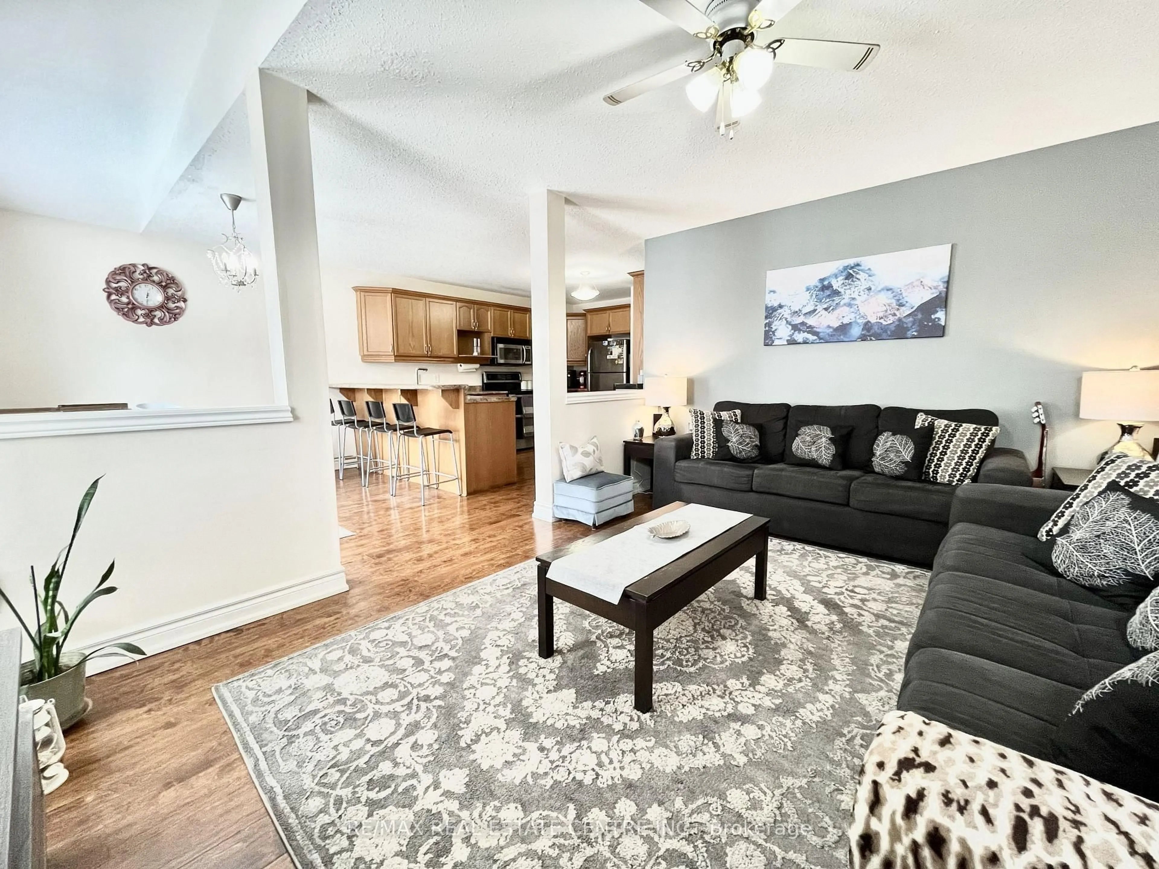 Living room with furniture, unknown for 1771 MICKLEBOROUGH Dr, London North Ontario N6G 5R4
