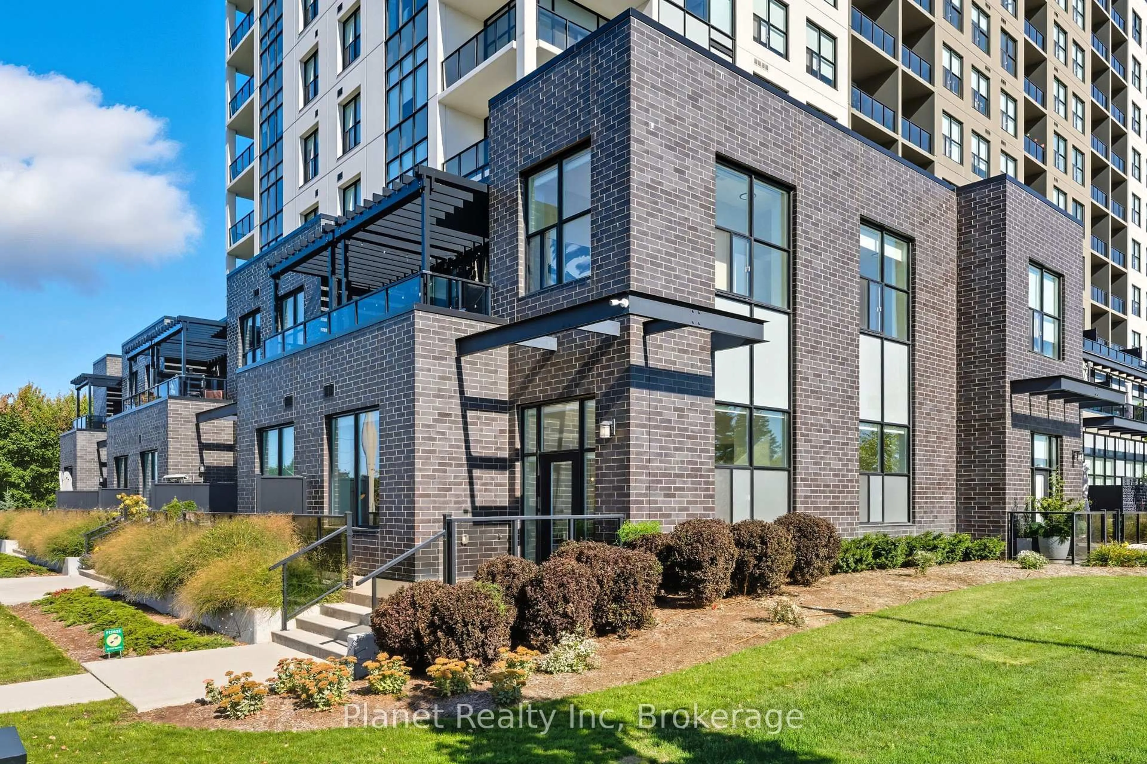 Home with brick exterior material, building for 1878 Gordon St #103, Guelph Ontario N1L 0P4