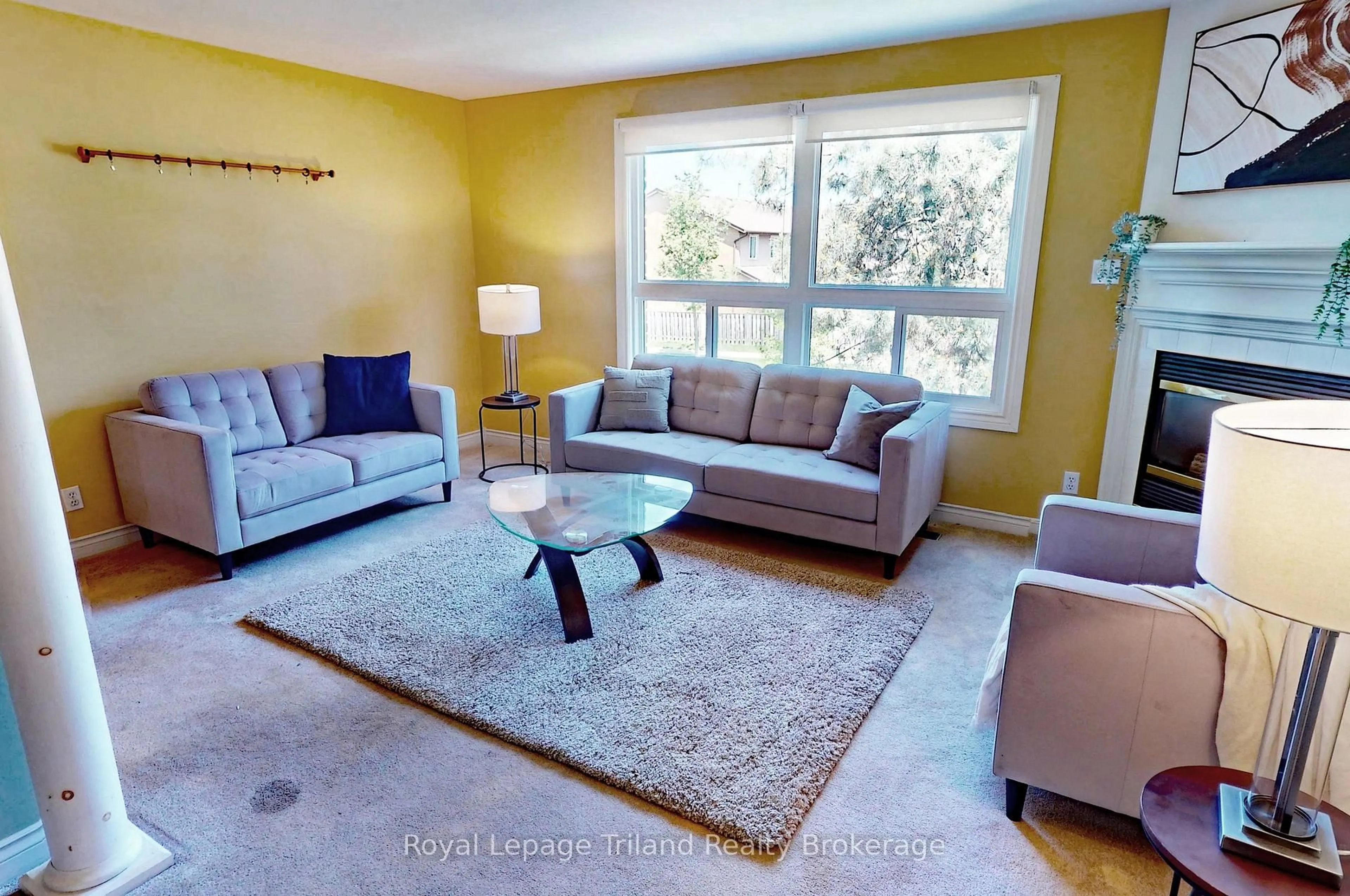 Living room with furniture, unknown for 46 Conestoga Rd #34, Woodstock Ontario N4T 1S4