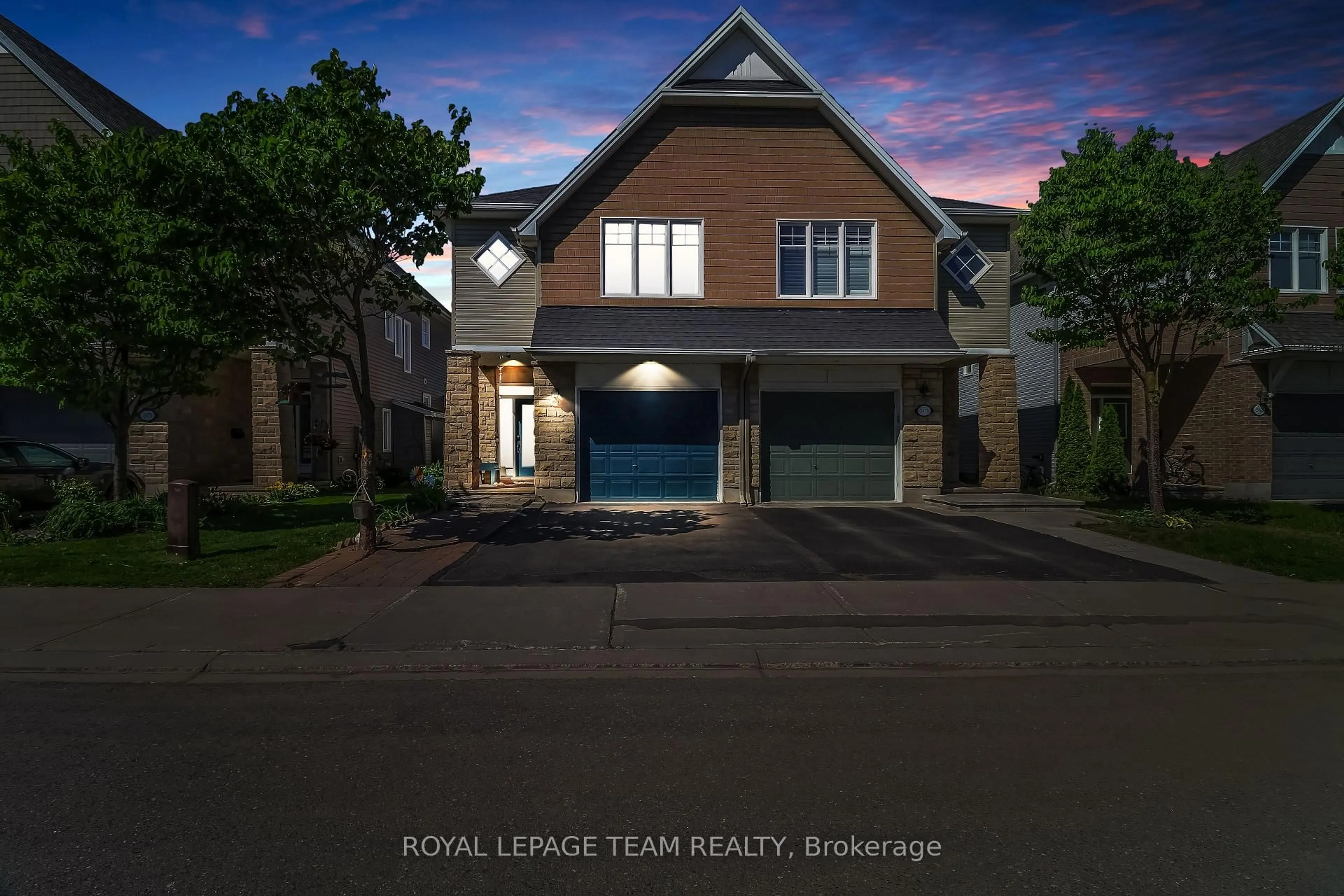 A pic from outside/outdoor area/front of a property/back of a property/a pic from drone, street for 2477 Regatta Ave, Ottawa Ontario K2J 5V6