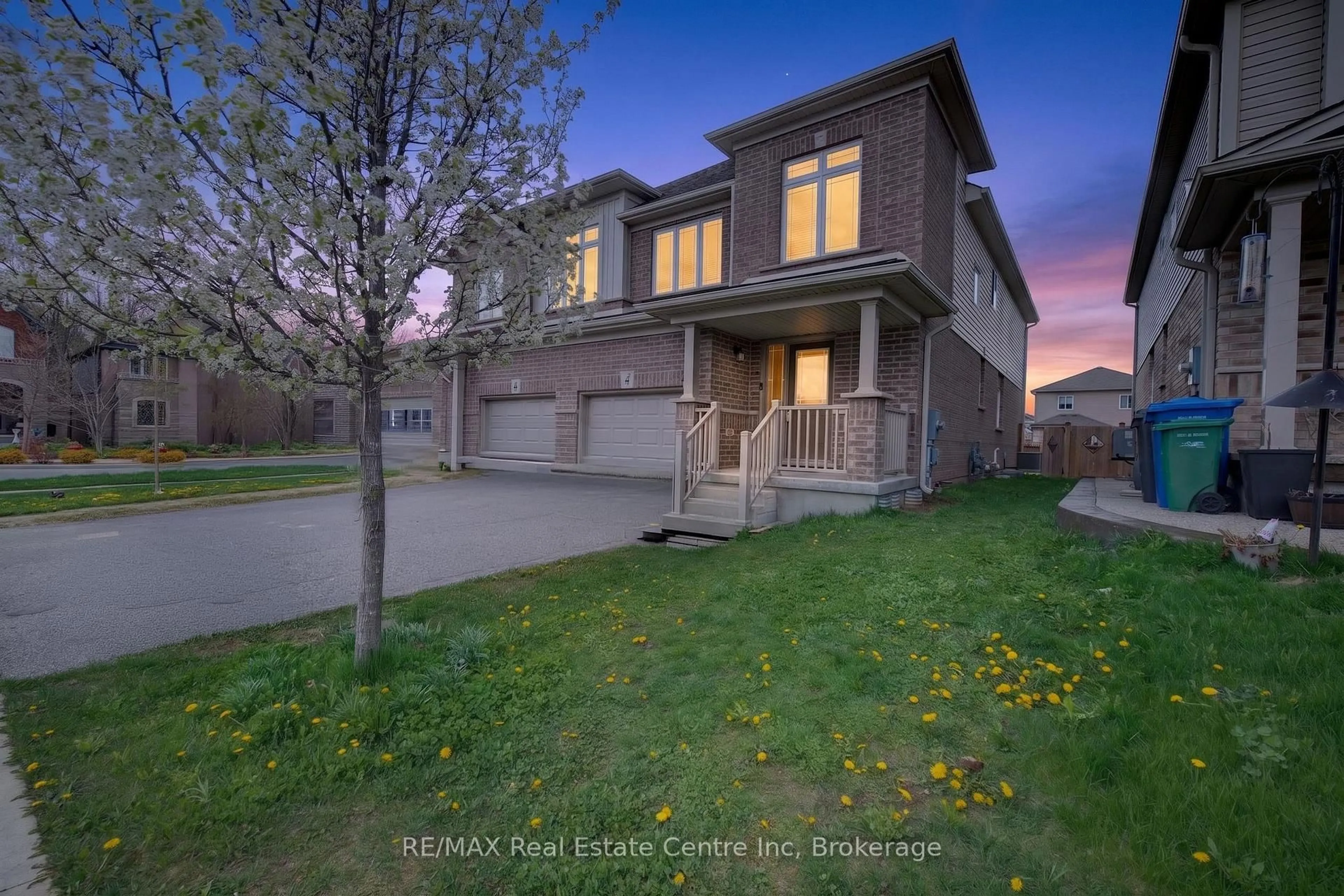 A pic from outside/outdoor area/front of a property/back of a property/a pic from drone, street for 4 Drone Cres, Guelph Ontario N1K 0C1