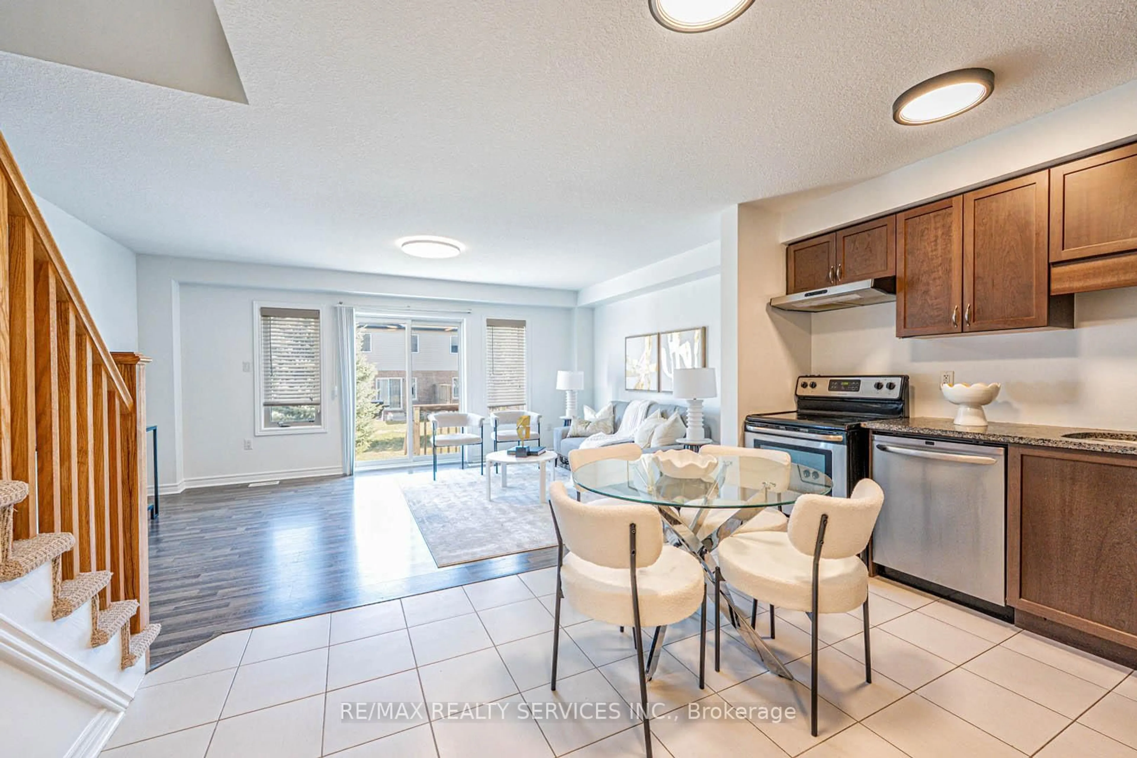 Open concept kitchen, ceramic/tile floor for 22 Arlington Cres #22, Guelph Ontario N1L 0K9
