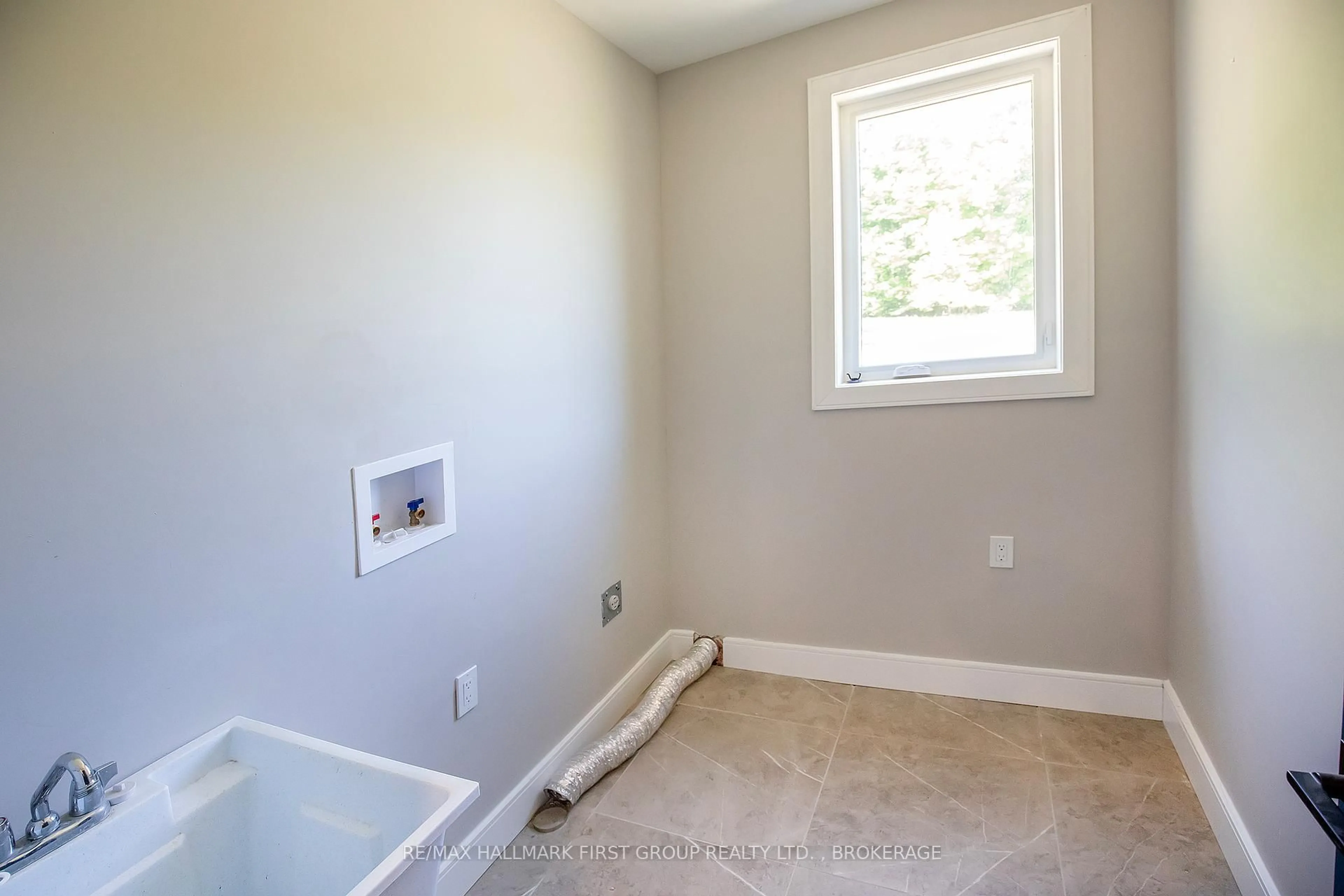 A pic of a room for 1054 Cranberry Cove Lane, Seeley's Bay Ontario K0H 2N0