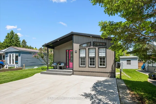 490 Spruce St, Centre Wellington 2