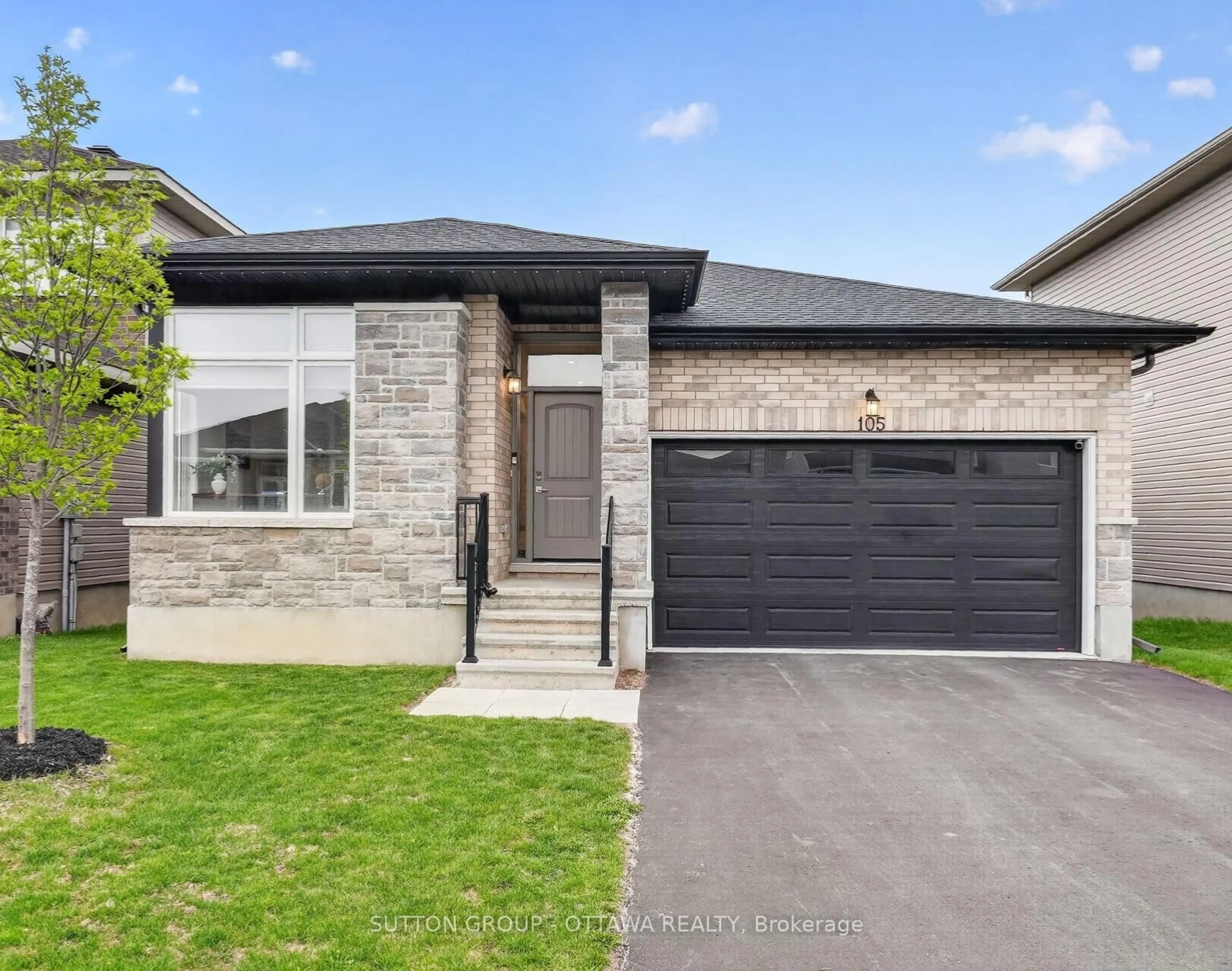 Home with brick exterior material, street for 105 Dunlop Rd, Carleton Place Ontario K7C 0R8