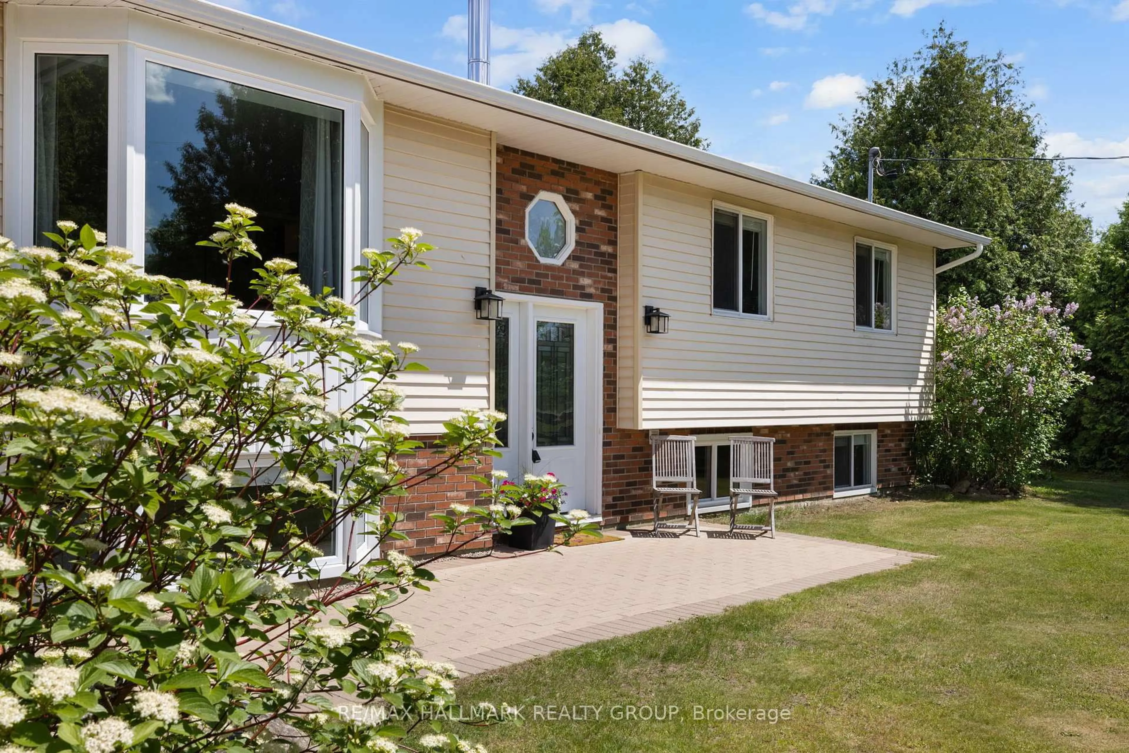 Home with vinyl exterior material, street for 645 Code Dr, Smiths Falls Ontario K7A 4S6