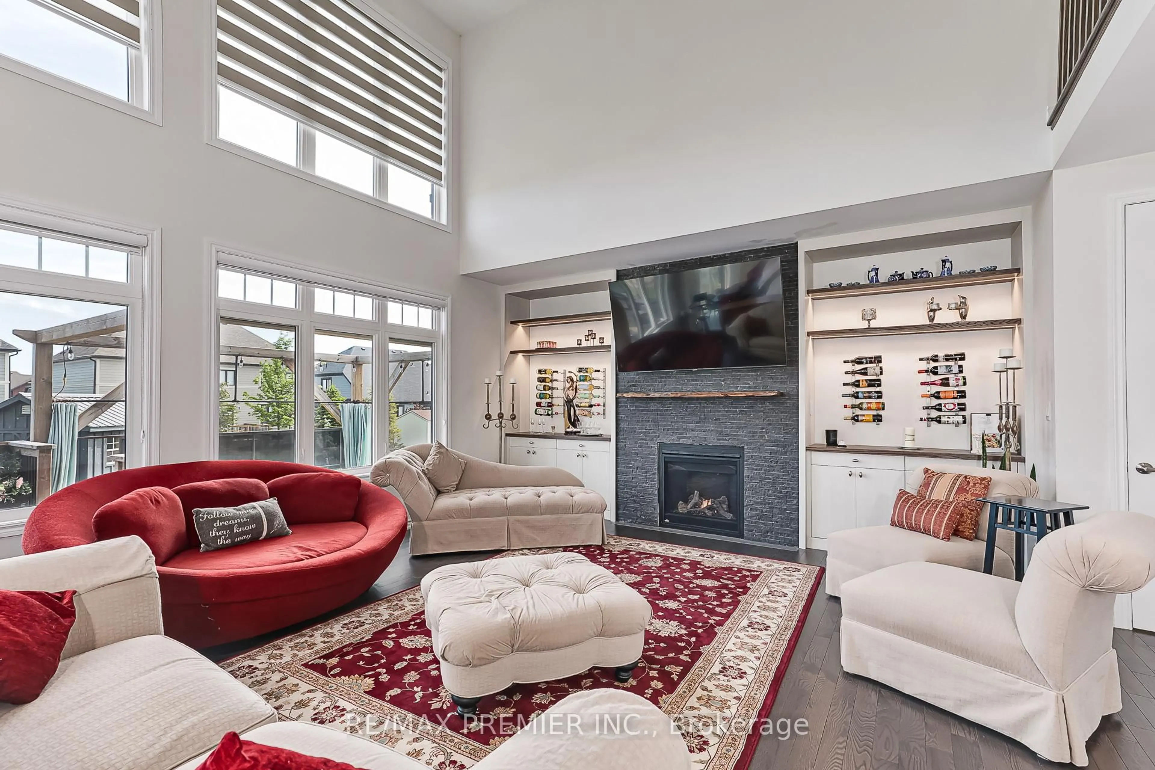 Living room with furniture, unknown for 100 Stillwater Cres, Blue Mountains Ontario L9Y 4P5