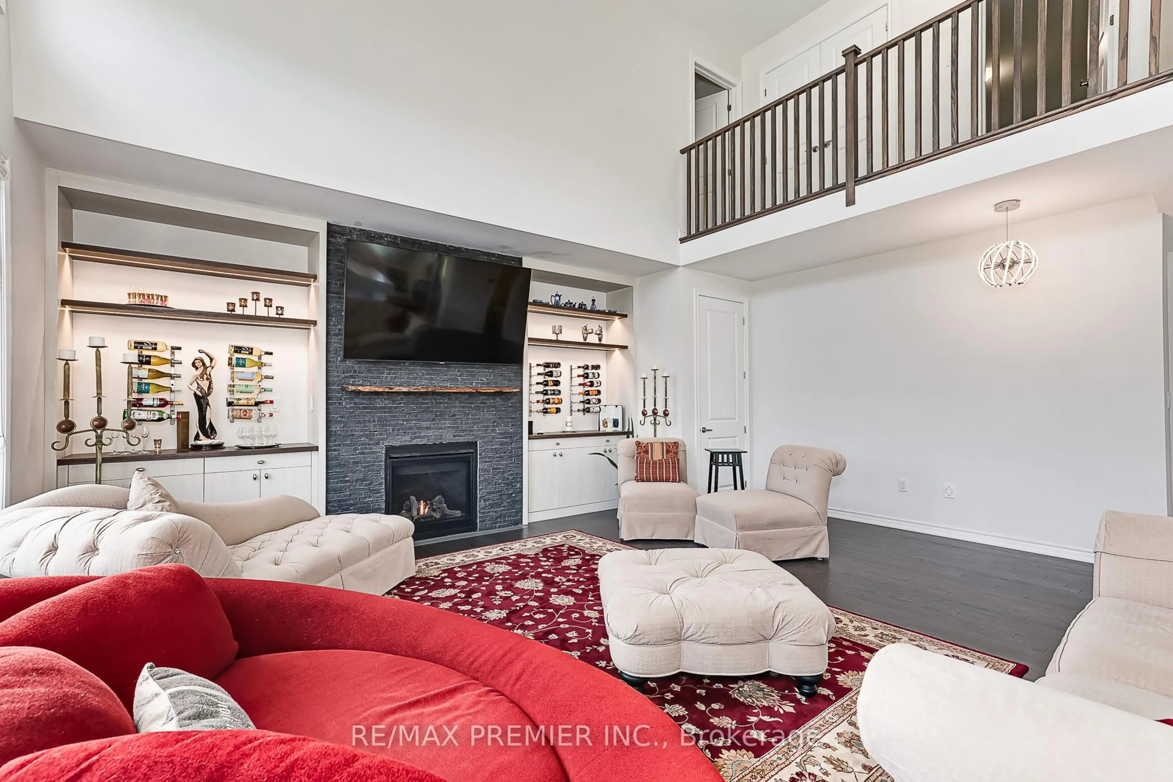 Home theater for 100 Stillwater Cres, Blue Mountains Ontario L9Y 4P5