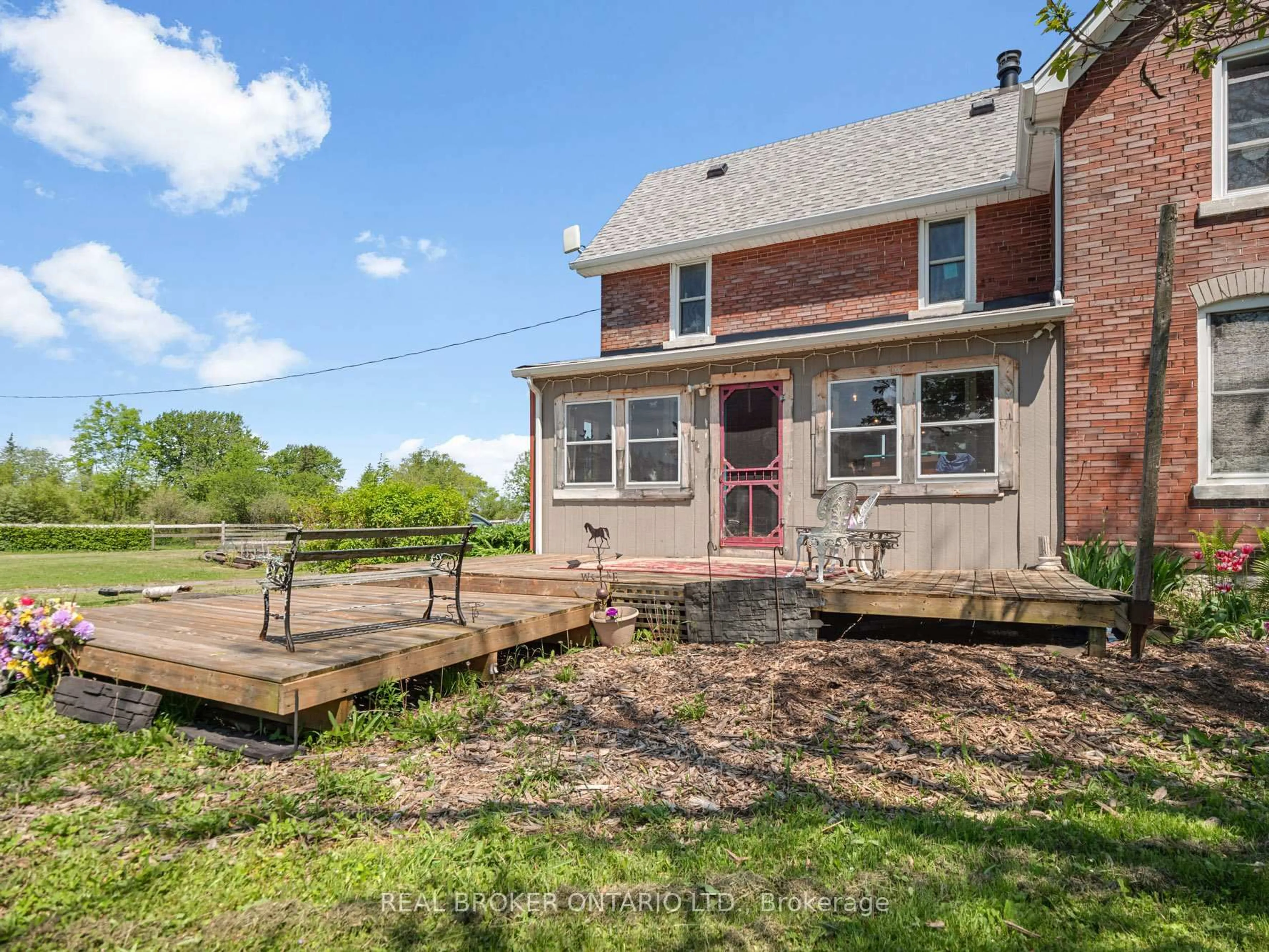 A pic from outside/outdoor area/front of a property/back of a property/a pic from drone, street for 4750 SHERKSTON Rd, Port Colborne Ontario L0S 1R0
