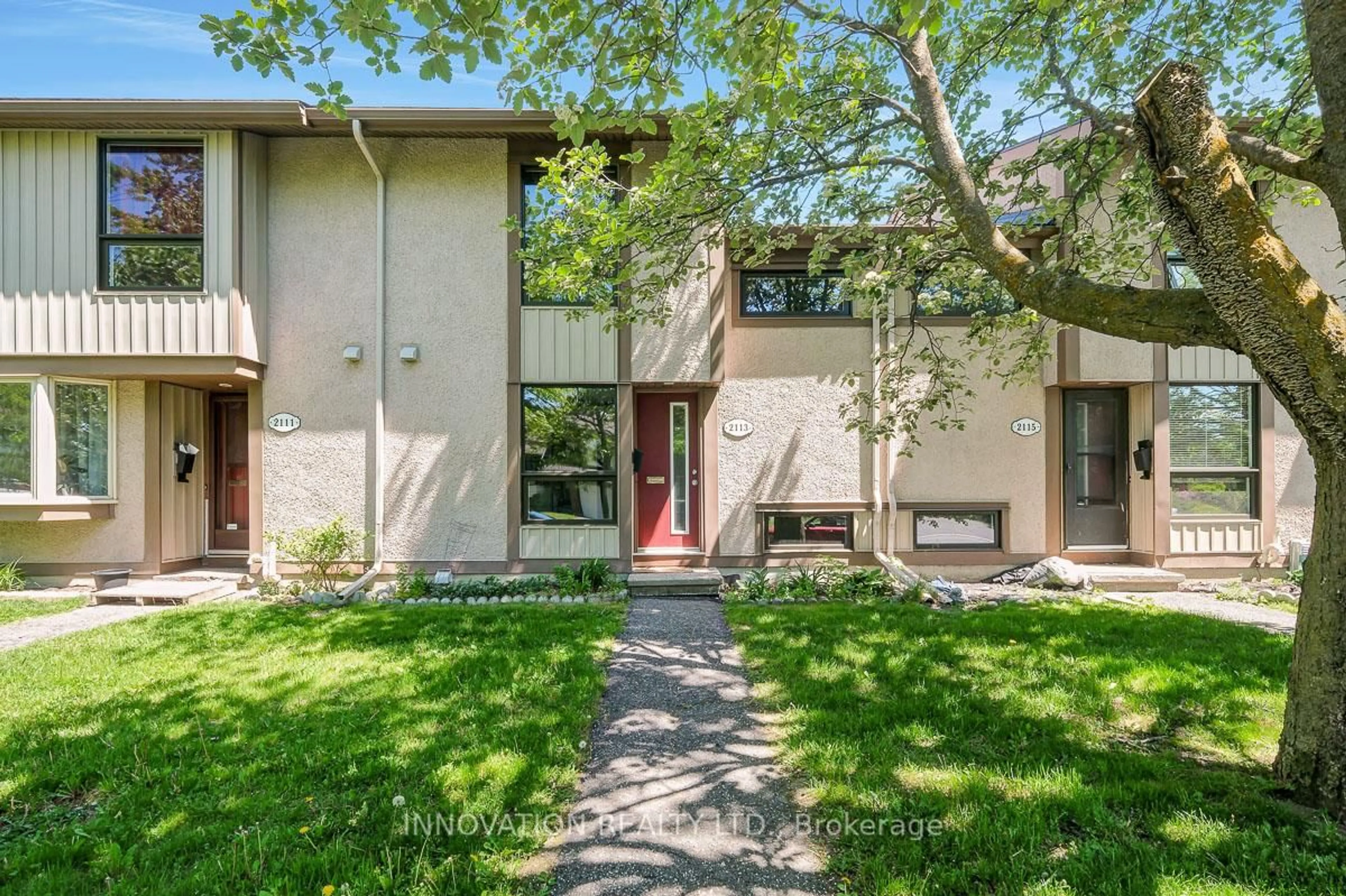 Unknown for 2113 Stonehenge Cres, Ottawa Ontario K1B 4N7