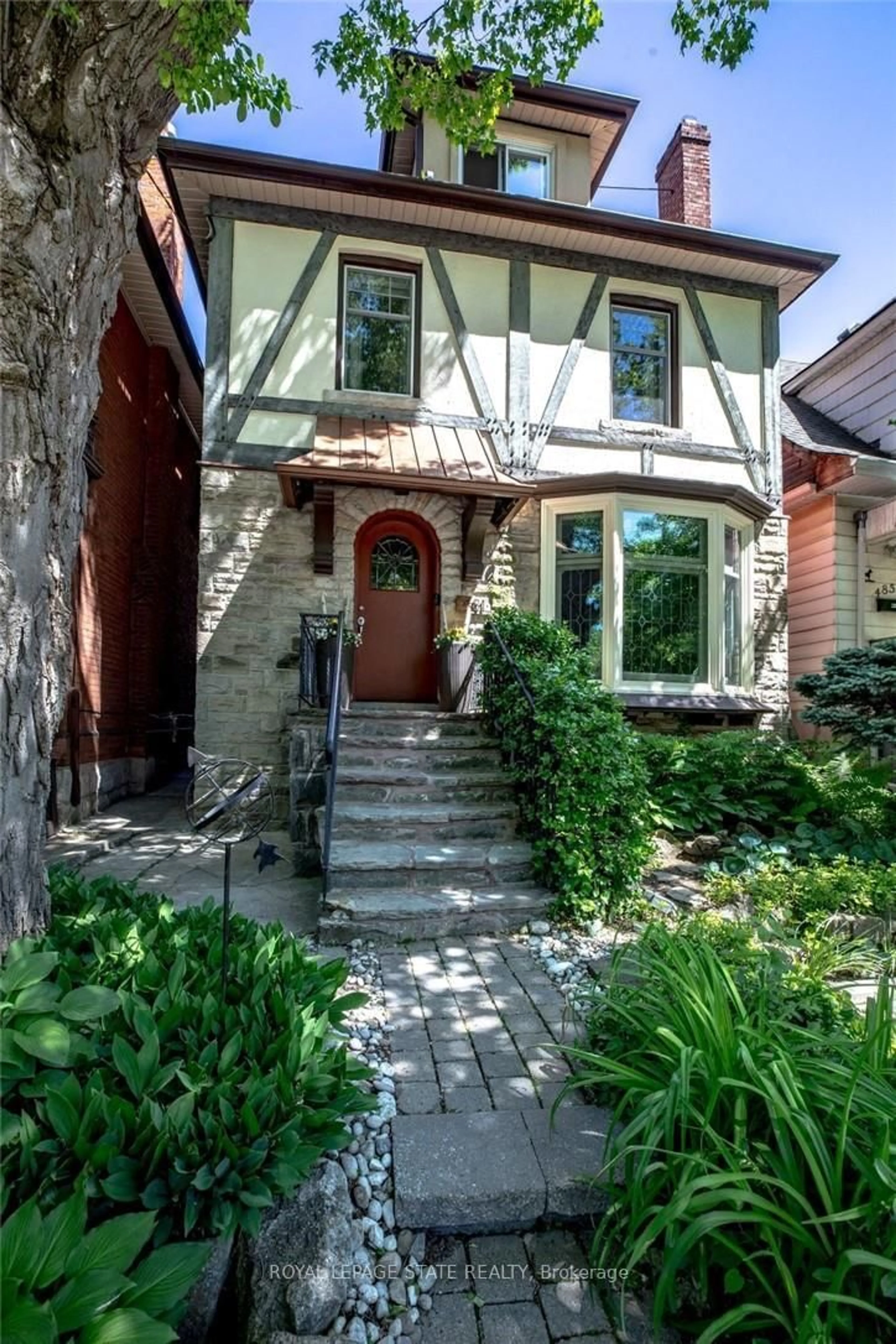 Home with brick exterior material, street for 481 Dundurn St, Hamilton Ontario L8P 4M2