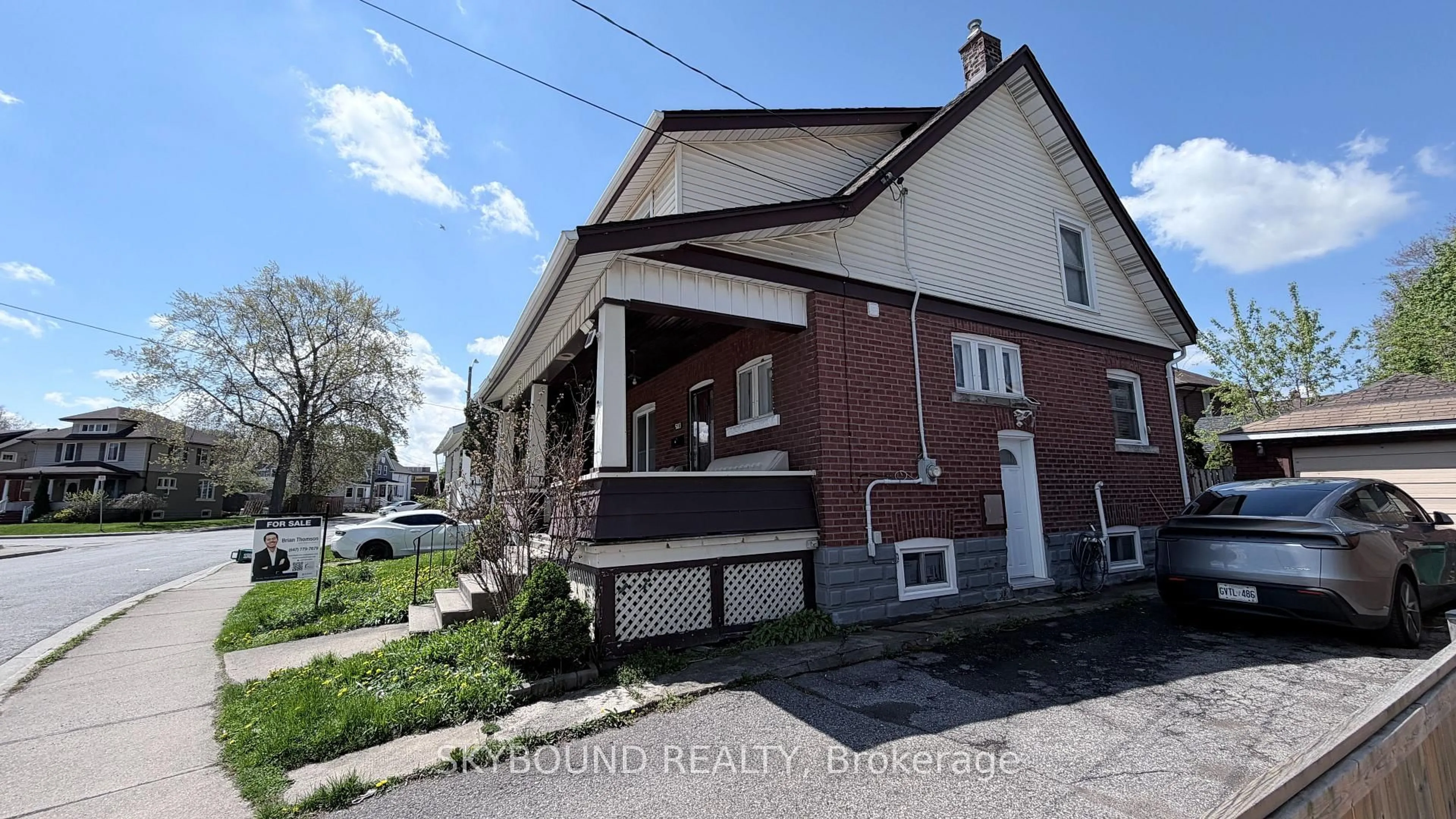 Home with brick exterior material, street for 5113 St Lawrence Ave, Niagara Falls Ontario L2E 3Y9