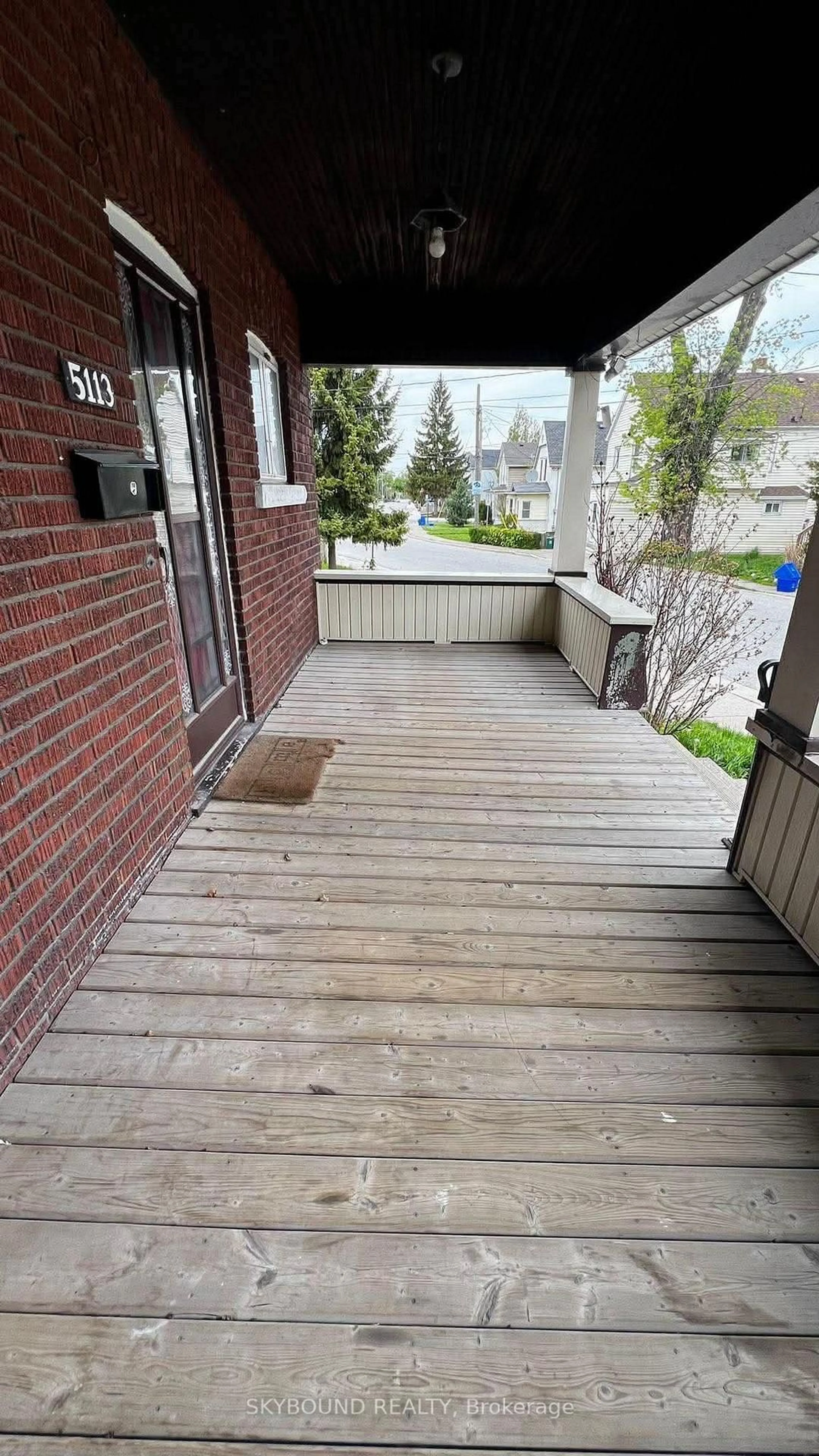 Patio, street for 5113 St Lawrence Ave, Niagara Falls Ontario L2E 3Y9
