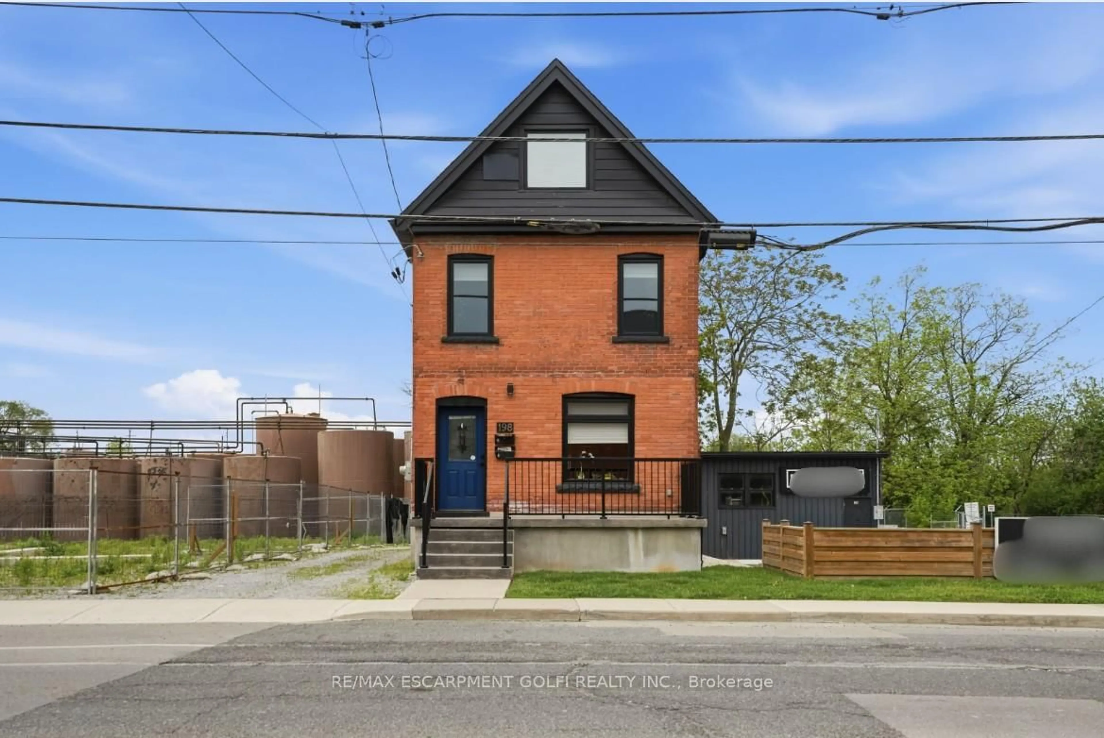 Home with brick exterior material, street for 198 Dundurn St, Hamilton Ontario L8P 4K3