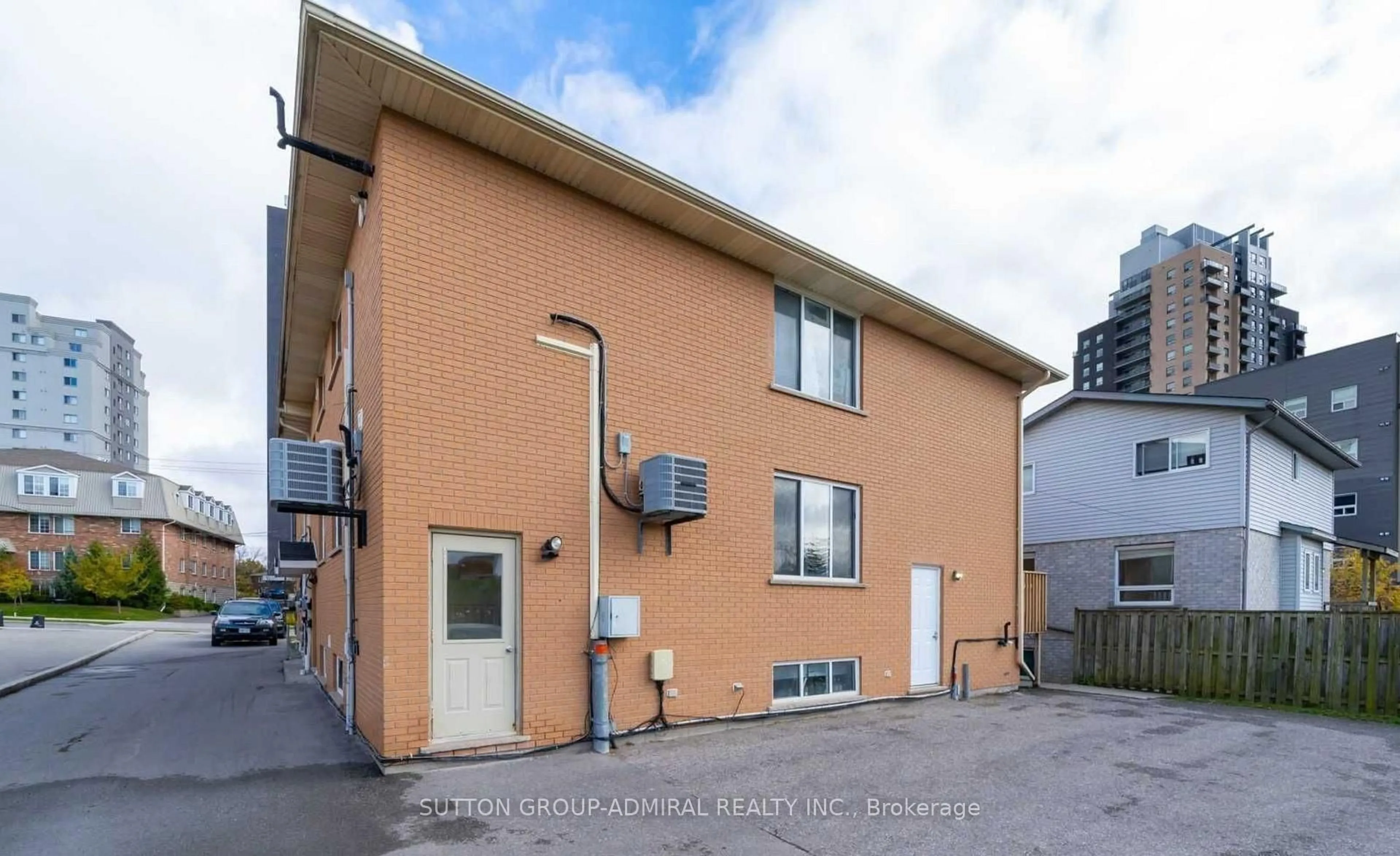 Unknown for 331 Spruce St, Waterloo Ontario N2L 3M6