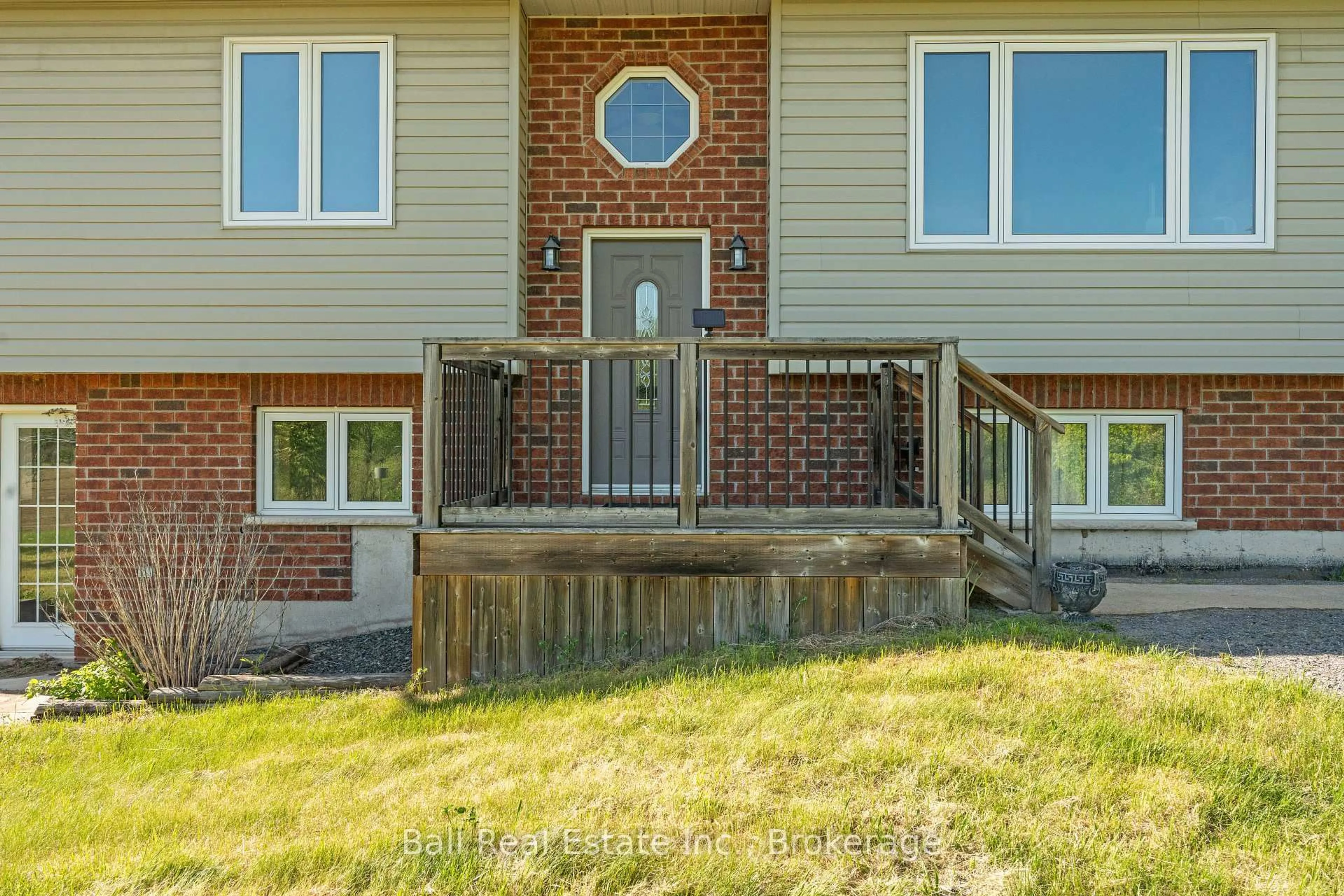 Home with brick exterior material, water/lake/river/ocean view for 1869 Vansickle Rd, Havelock-Belmont-Methuen Ontario K0L 1Z0