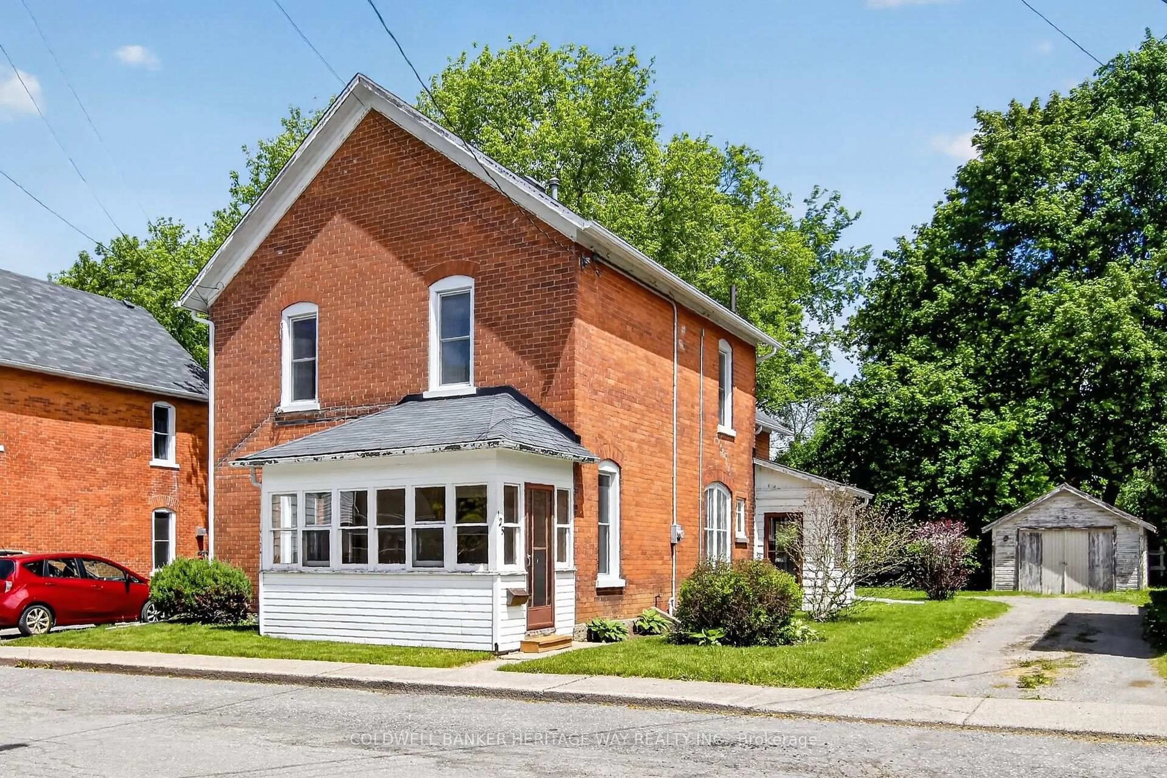 Home with brick exterior material, street for 125 Charles St, Carleton Place Ontario K7C 2Y4