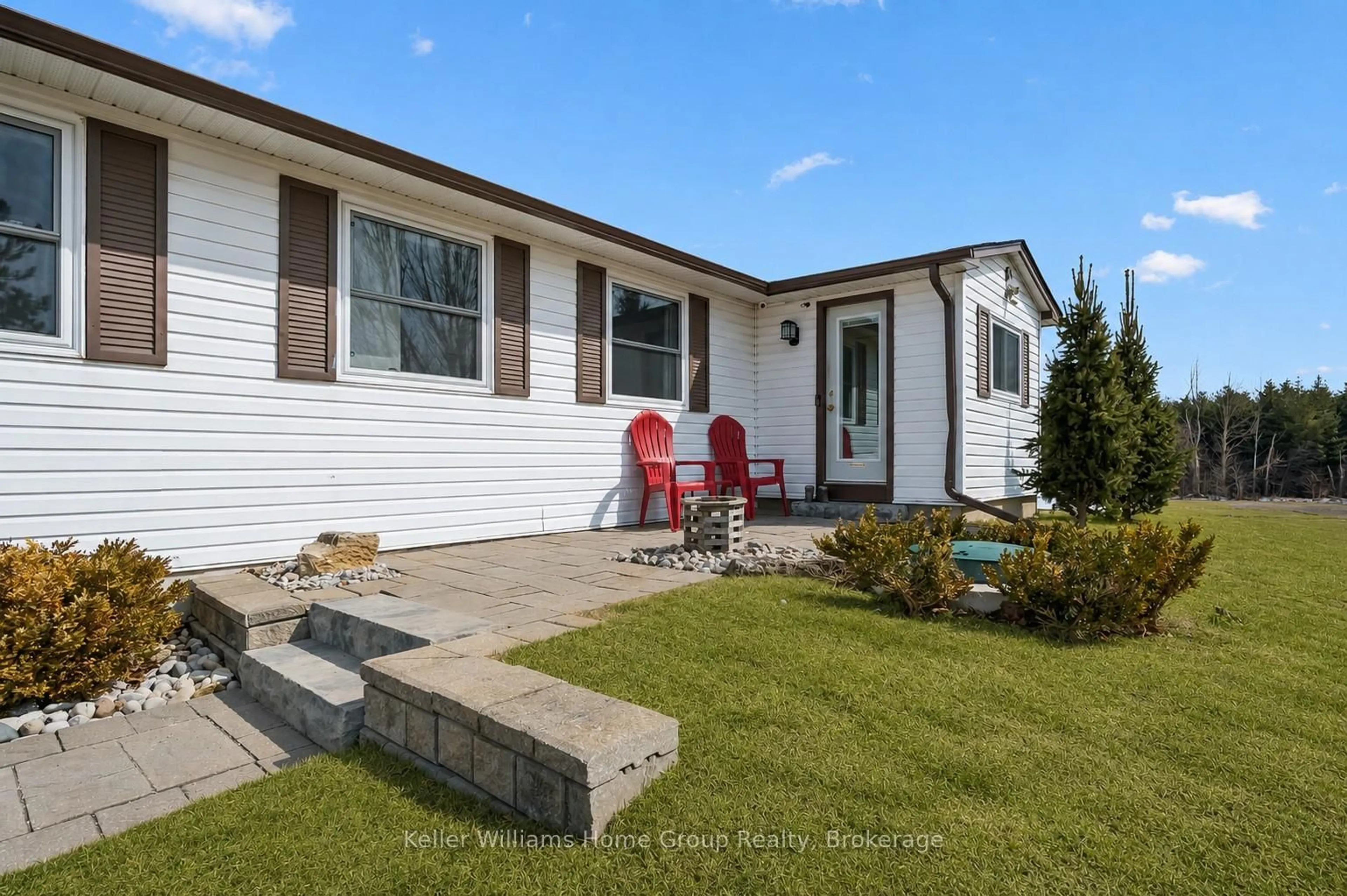 Home with vinyl exterior material, street for 5789 Seventh Line, Guelph/Eramosa Ontario N0B 2K0