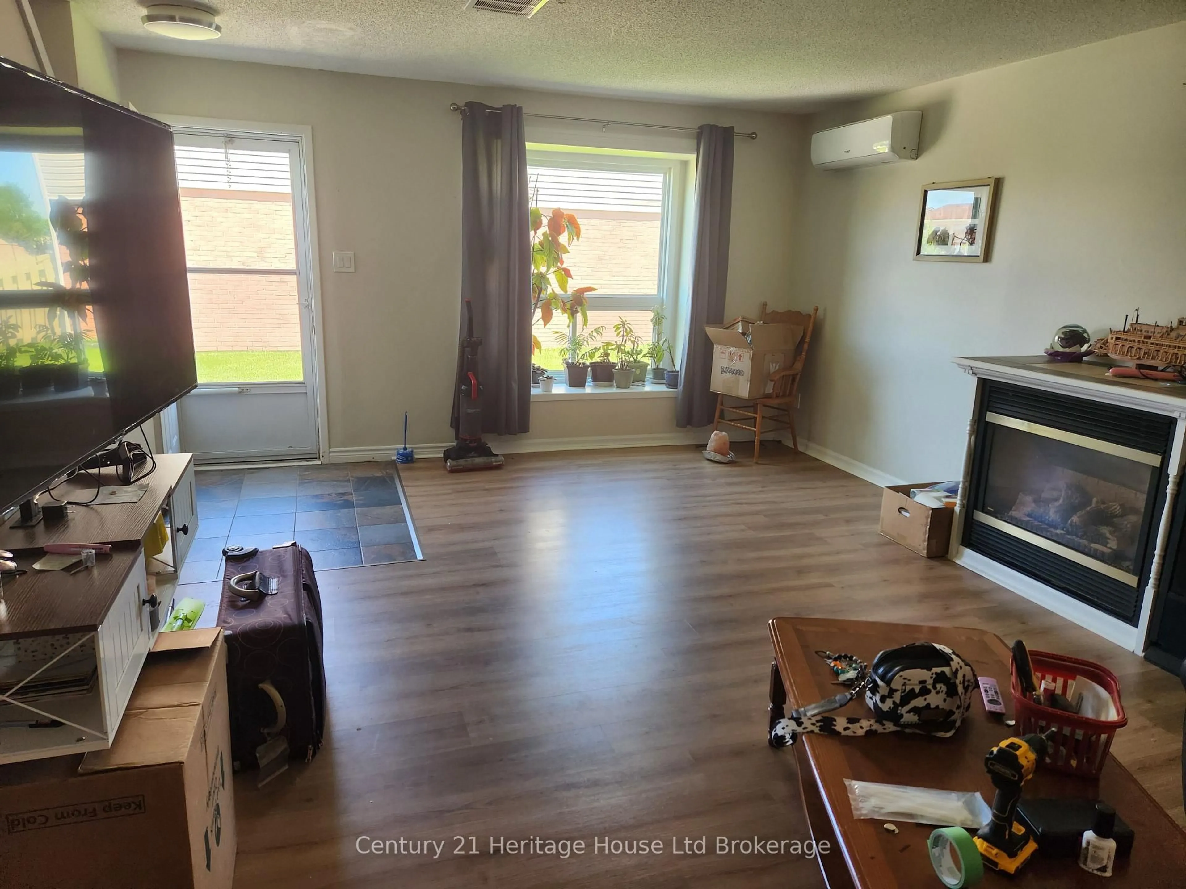A pic of a room for 380 Springbank Ave #6, Woodstock Ontario N4T 1L8