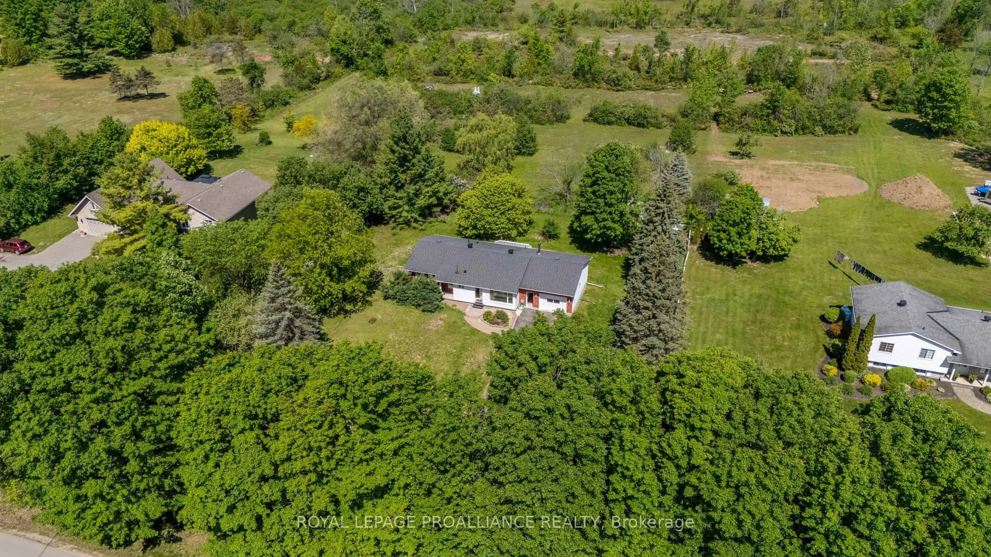 A pic from outside/outdoor area/front of a property/back of a property/a pic from drone, unknown for 706 Kitley 3 Line, Elizabethtown-Kitley Ontario K0G 1G0