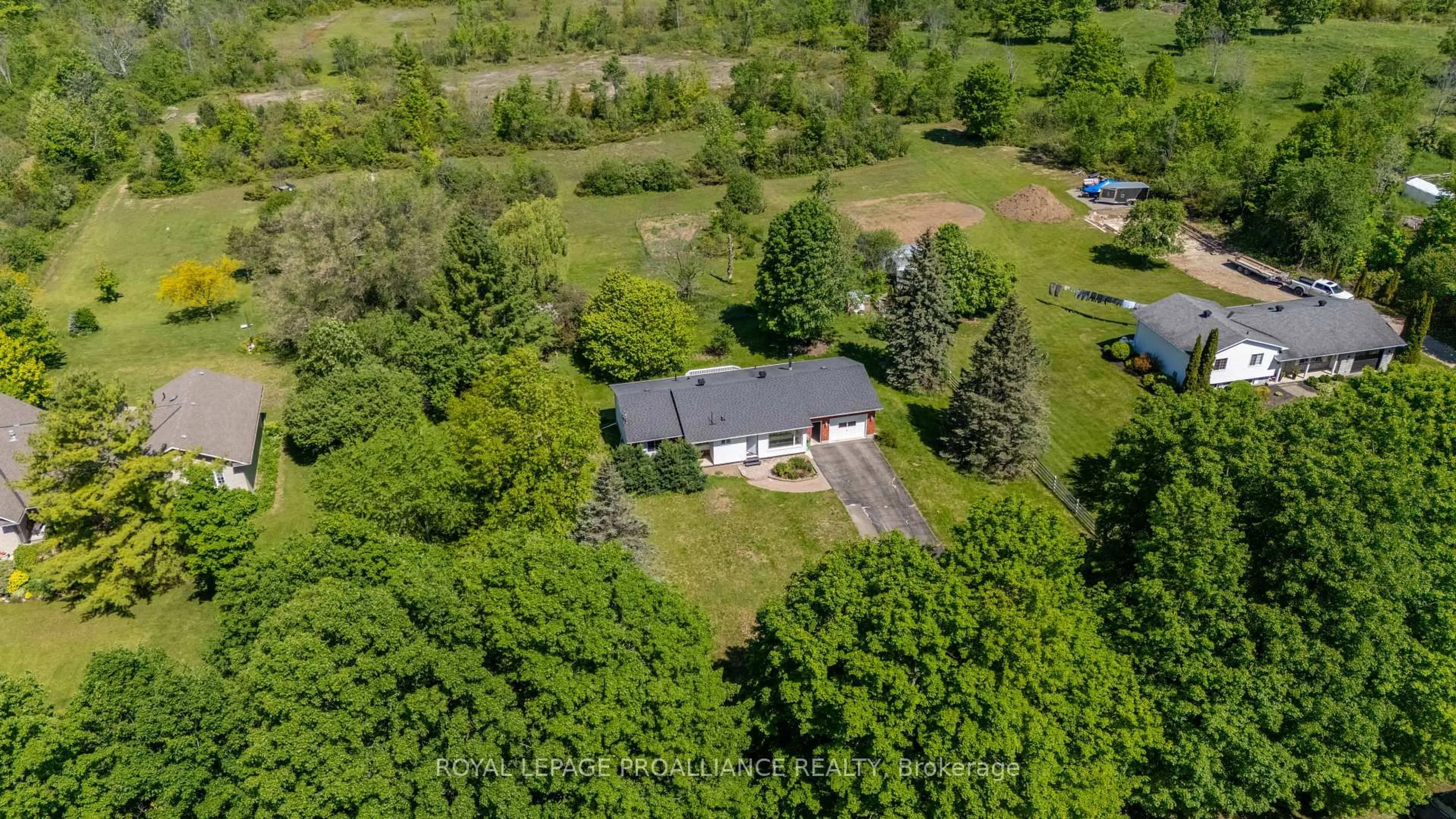 A pic from outside/outdoor area/front of a property/back of a property/a pic from drone, unknown for 706 Kitley 3 Line, Elizabethtown-Kitley Ontario K0G 1G0