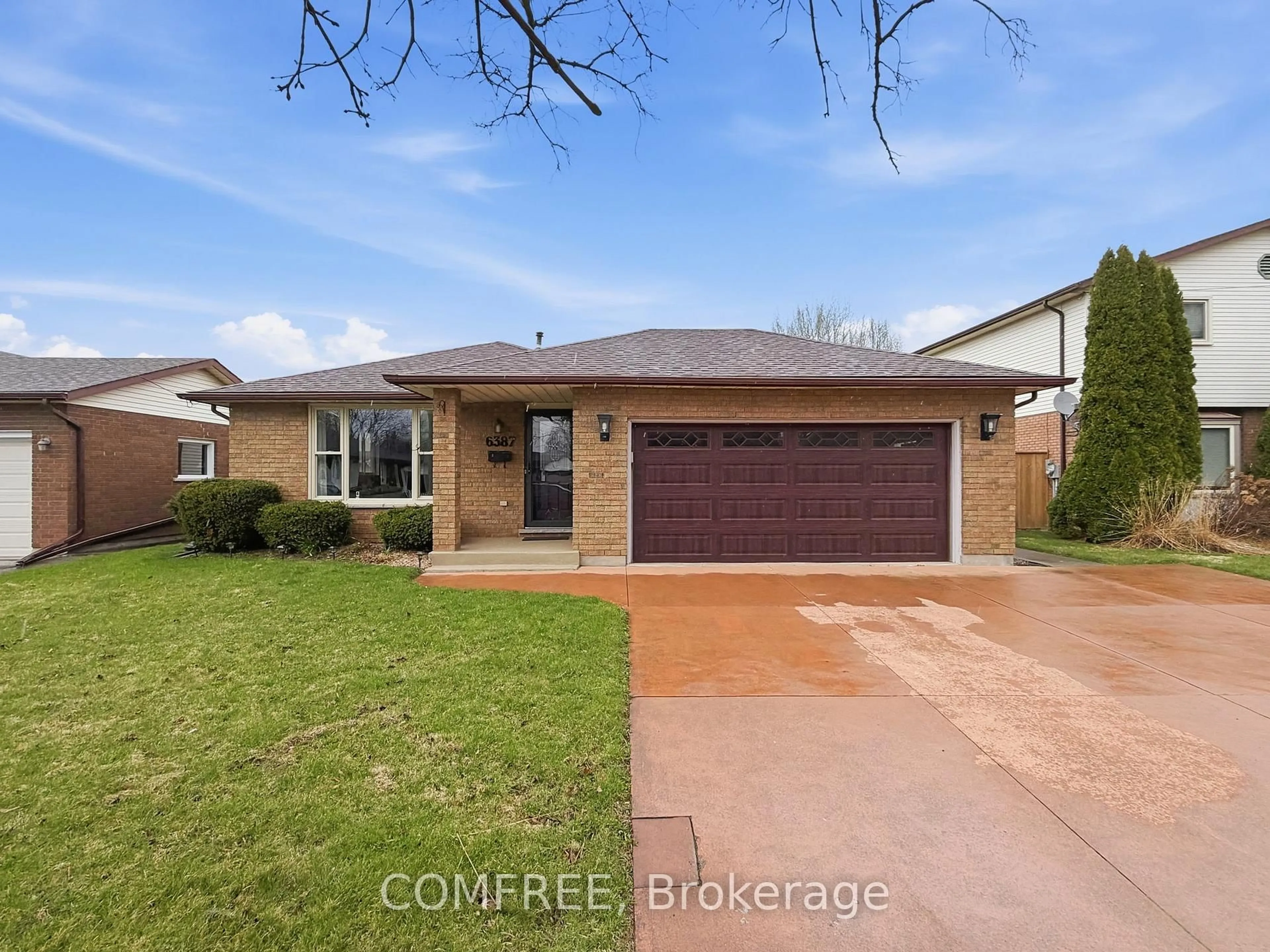 Home with brick exterior material, street for 6387 Riall St, Niagara Falls Ontario L2J 1Z4