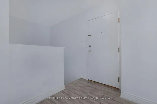 1589 ST BERNARD St #403, Ottawa 3