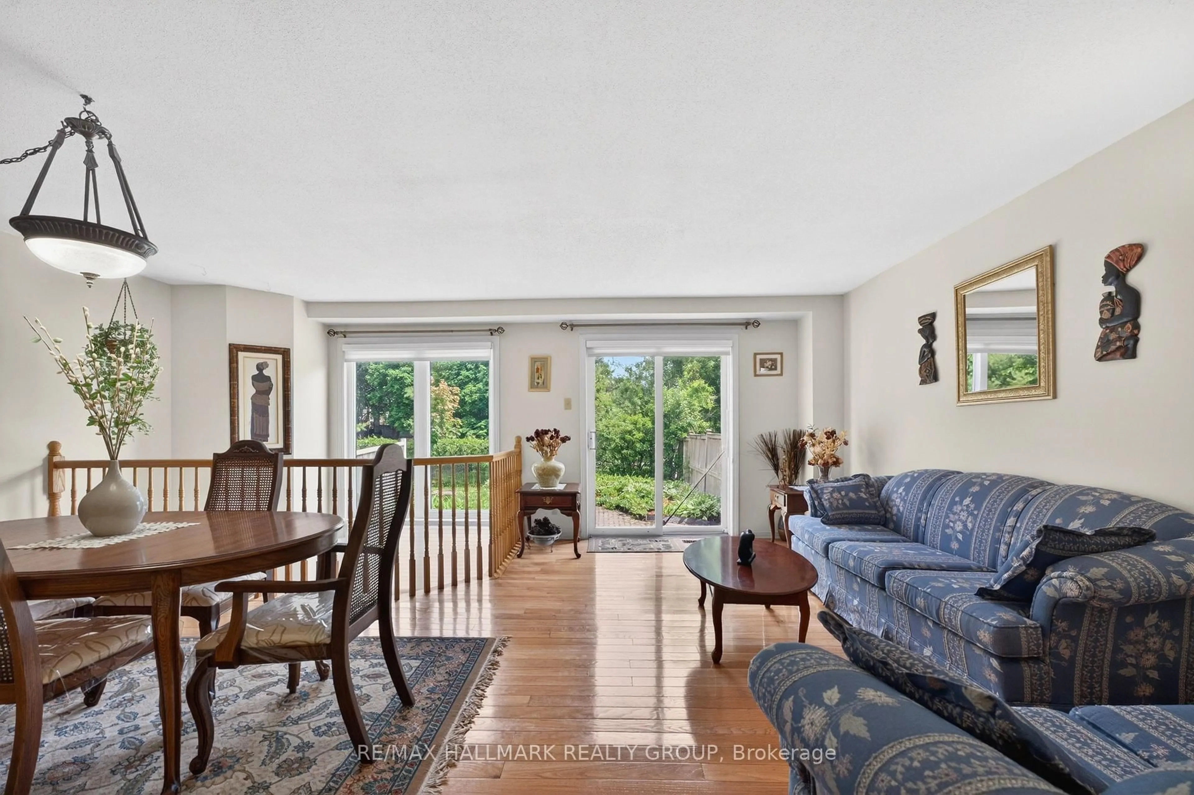 Living room with furniture, unknown for 97 Flanders St, Ottawa Ontario K2J 3K2