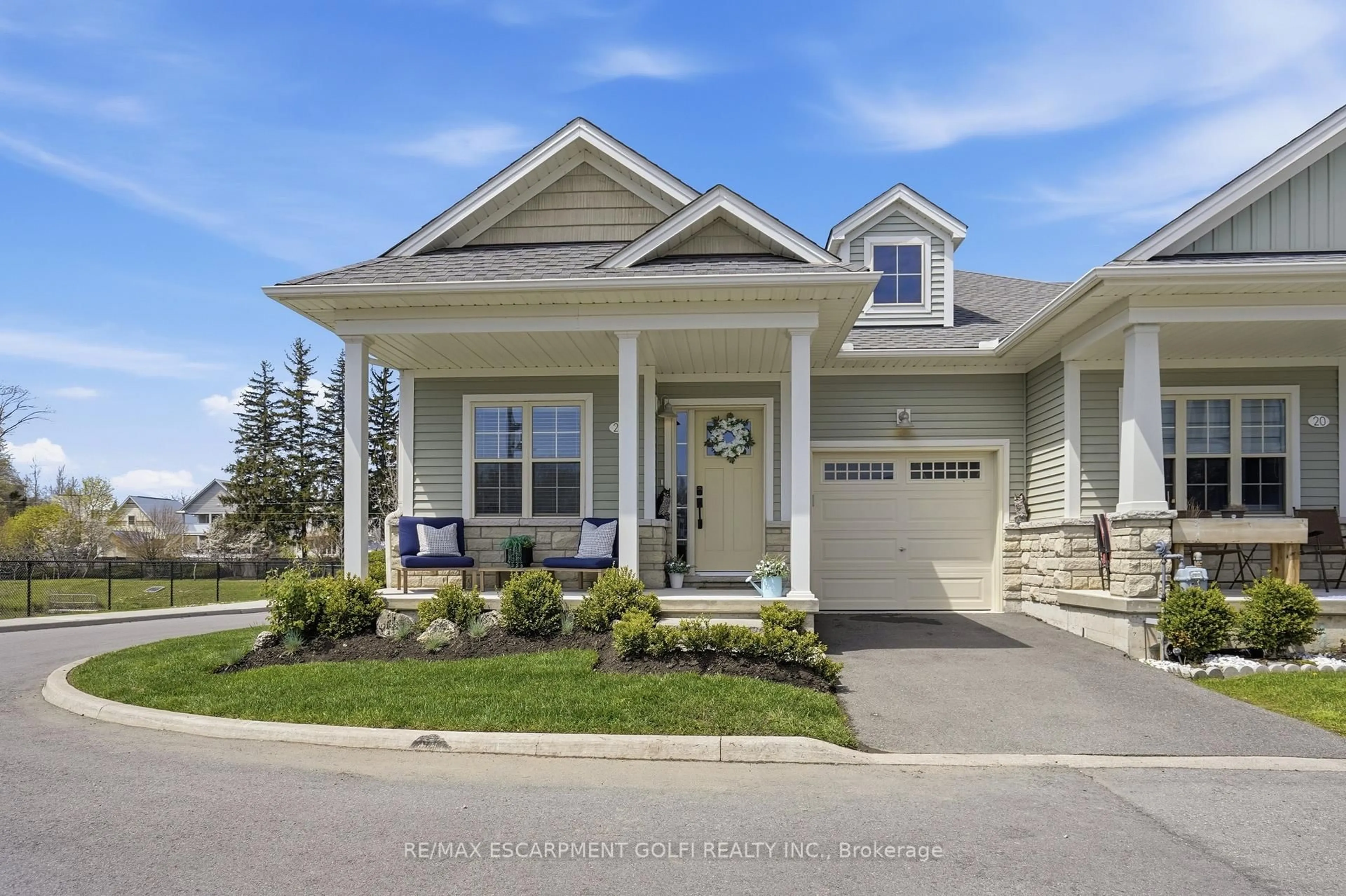 Home with vinyl exterior material, street for 22 South Coast Circ, Fort Erie Ontario L0S 1N0