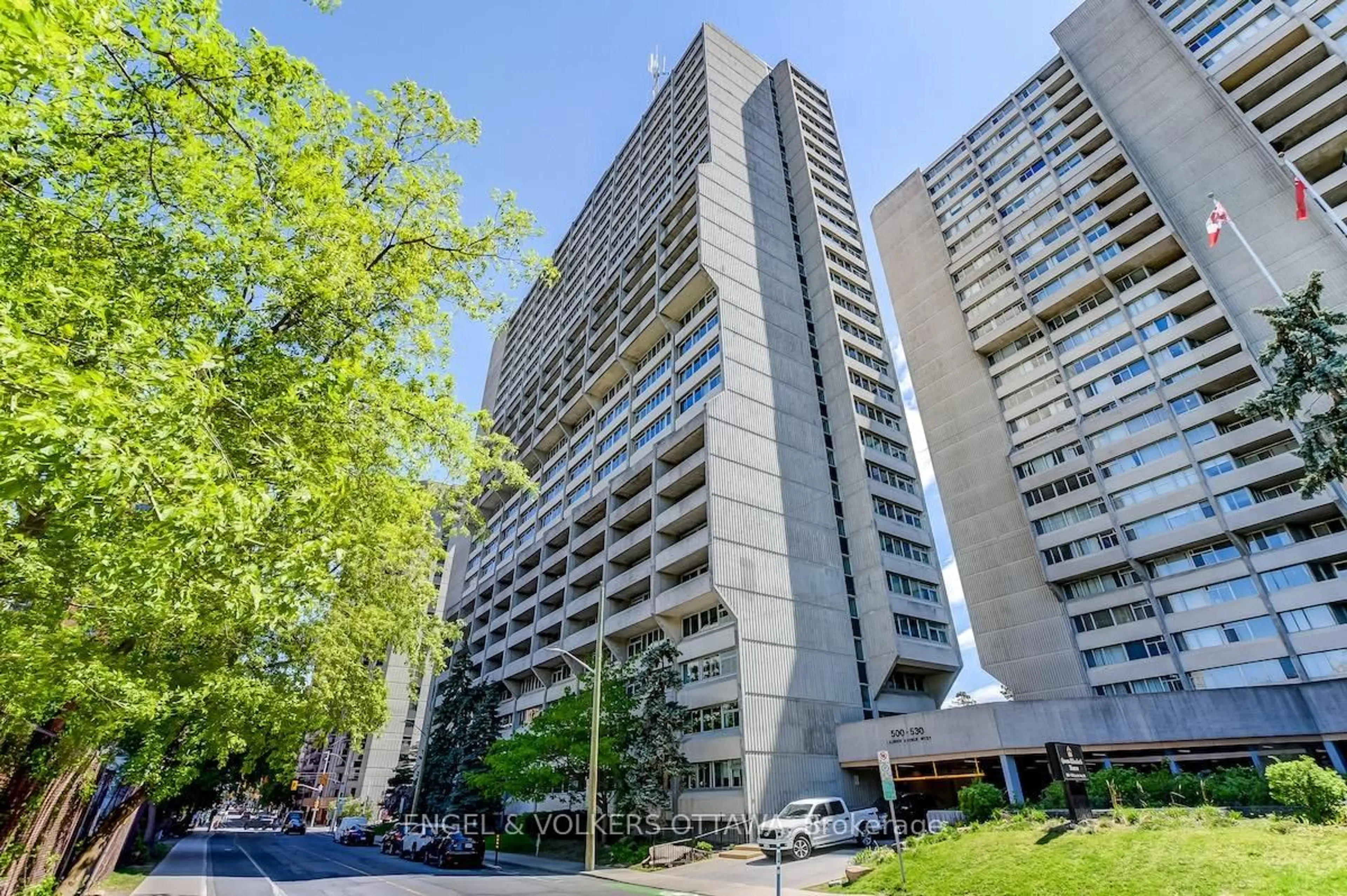 Patio, unknown for 500 Laurier Ave #2504, Ottawa Ontario K1R 5E1