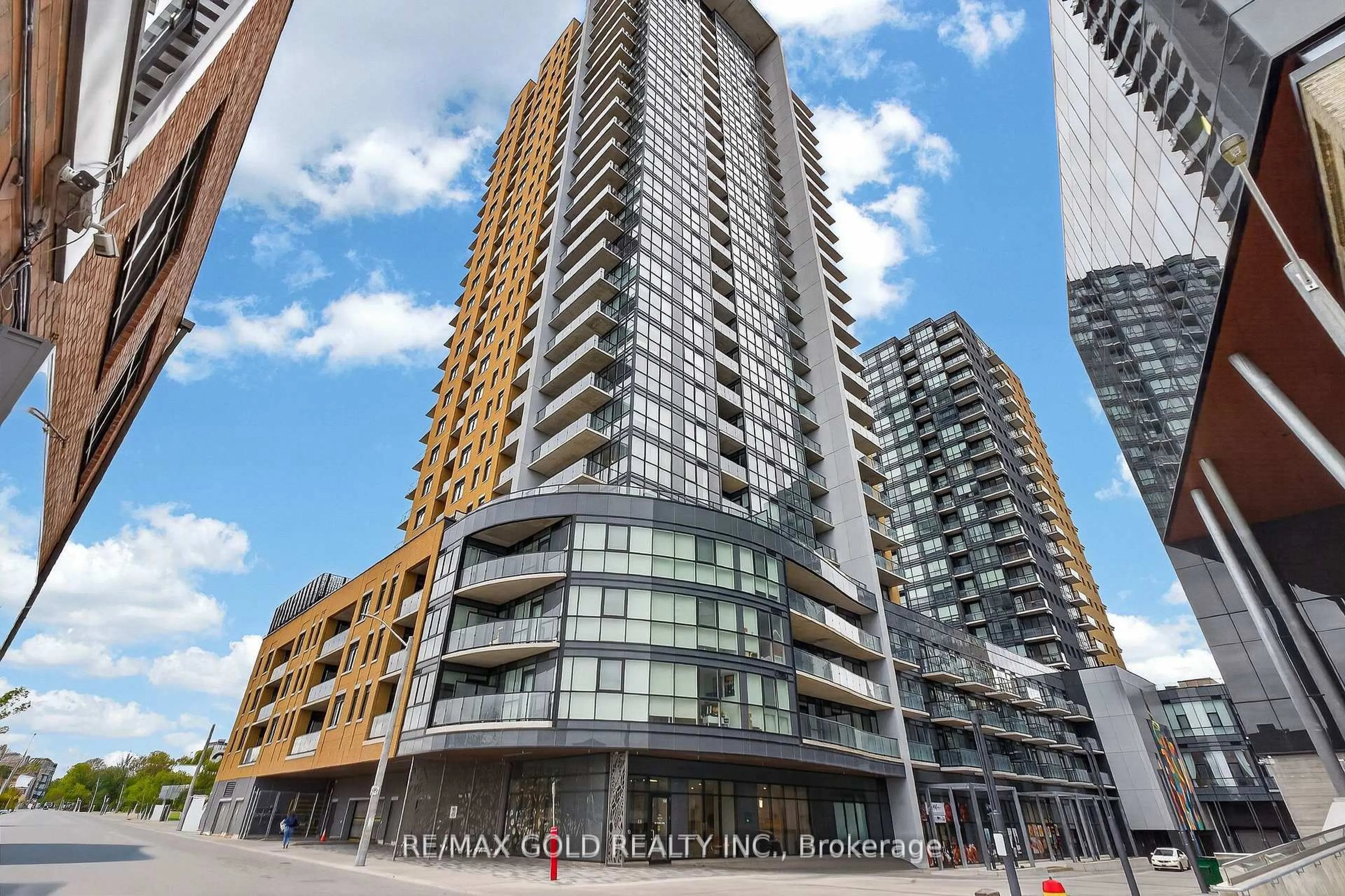 Unknown for 104 Garment St #1010, Kitchener Ontario N2G 0C8