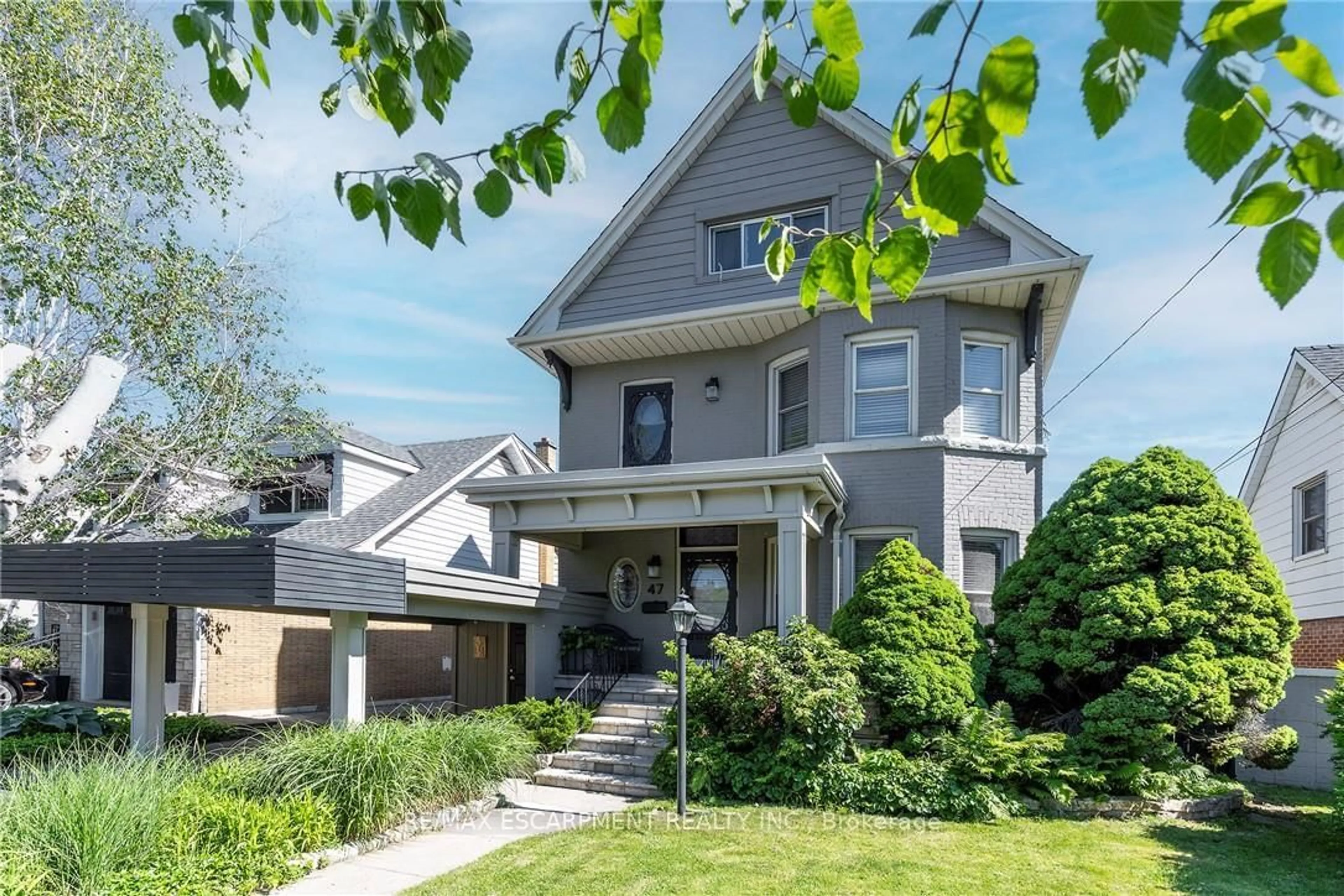 Home with brick exterior material, street for 47 Mountain Park Ave, Hamilton Ontario L9A 1A1