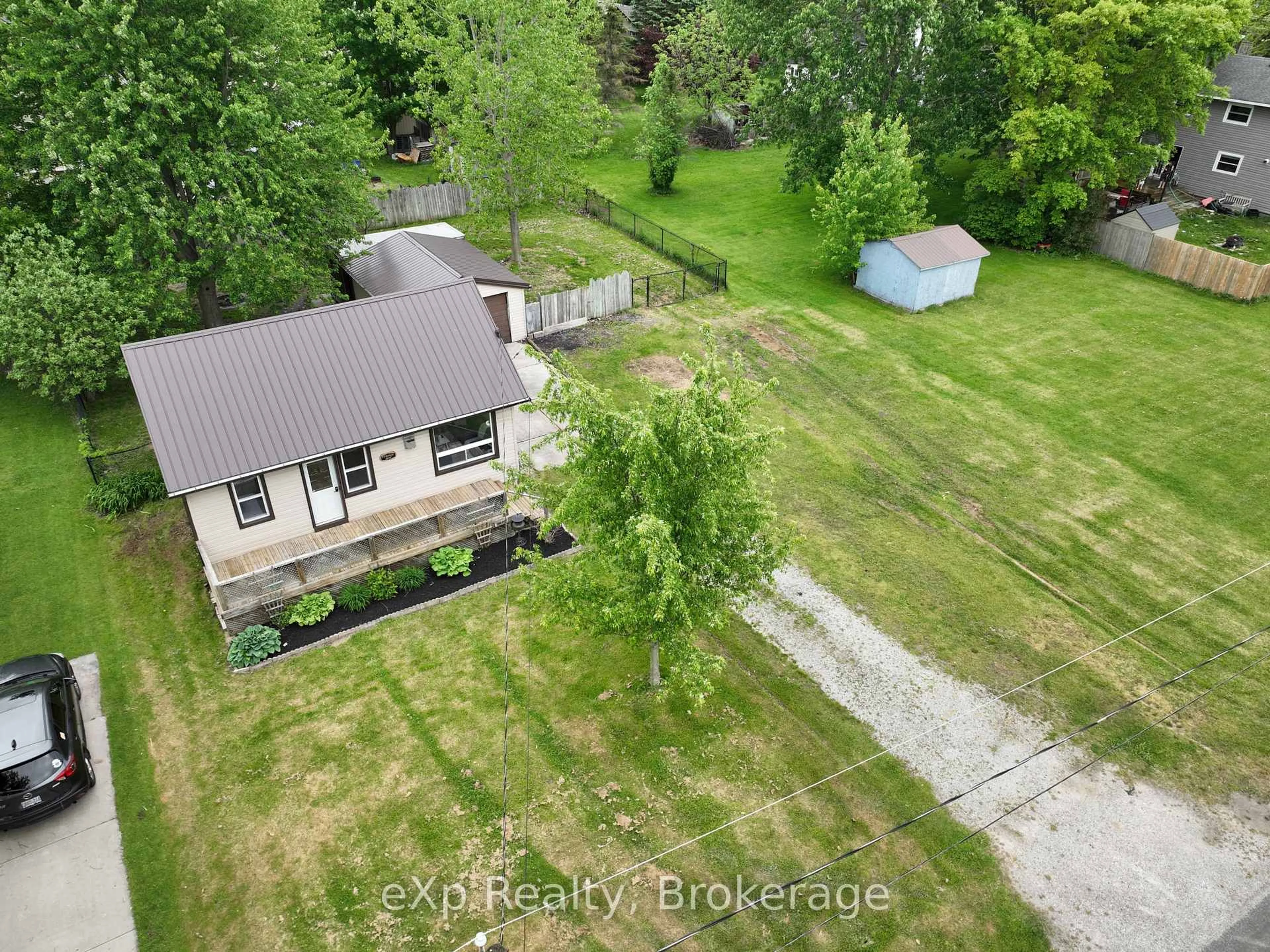A pic from outside/outdoor area/front of a property/back of a property/a pic from drone, street for 2608 Sheriff St, Oil Springs Ontario N0N 1P0