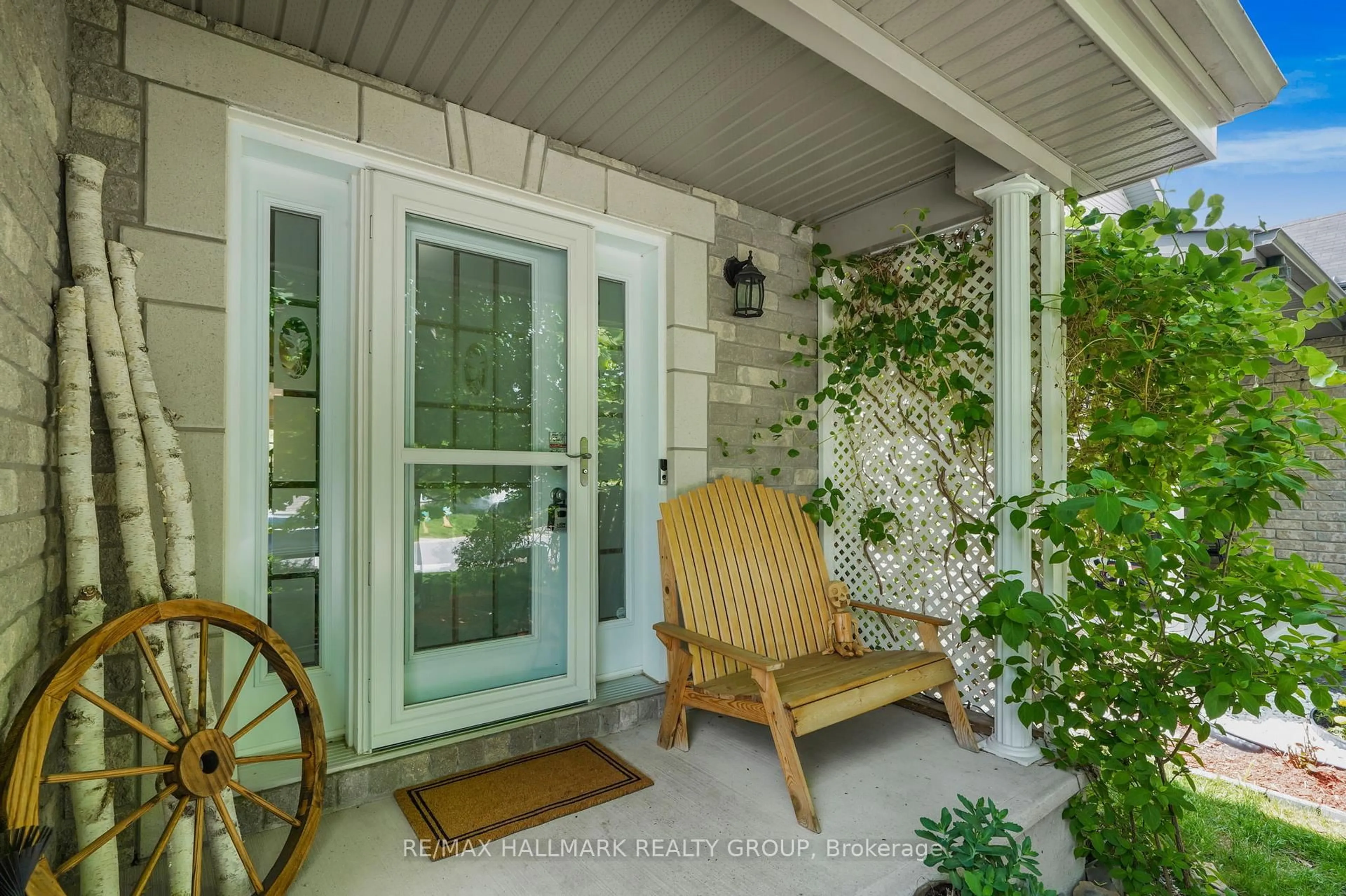 Indoor entryway for 278 MICA Cres, Clarence-Rockland Ontario K4K 1J6