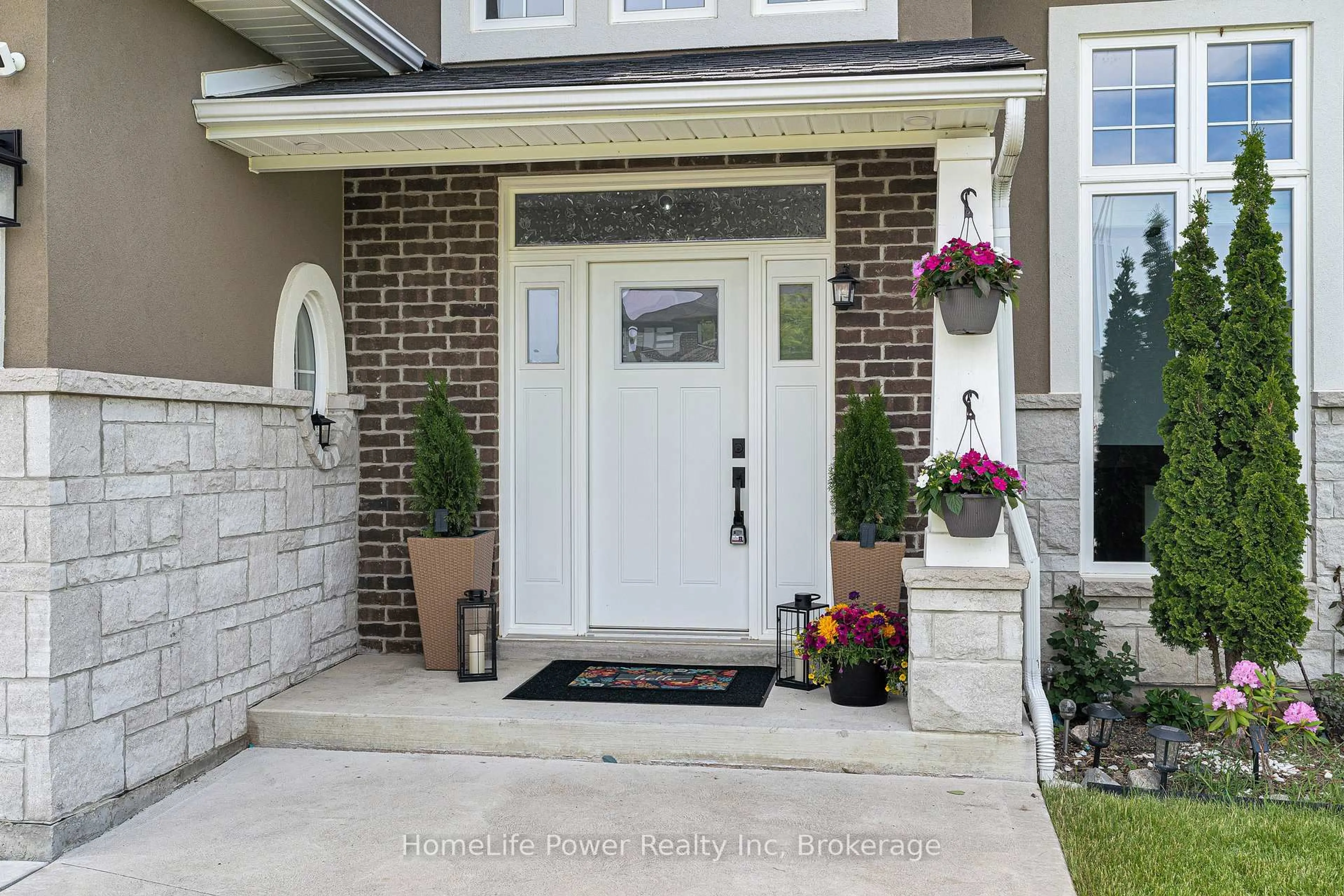 Indoor entryway for 329 Patten Cres, Amherstburg Ontario N9V 0G3