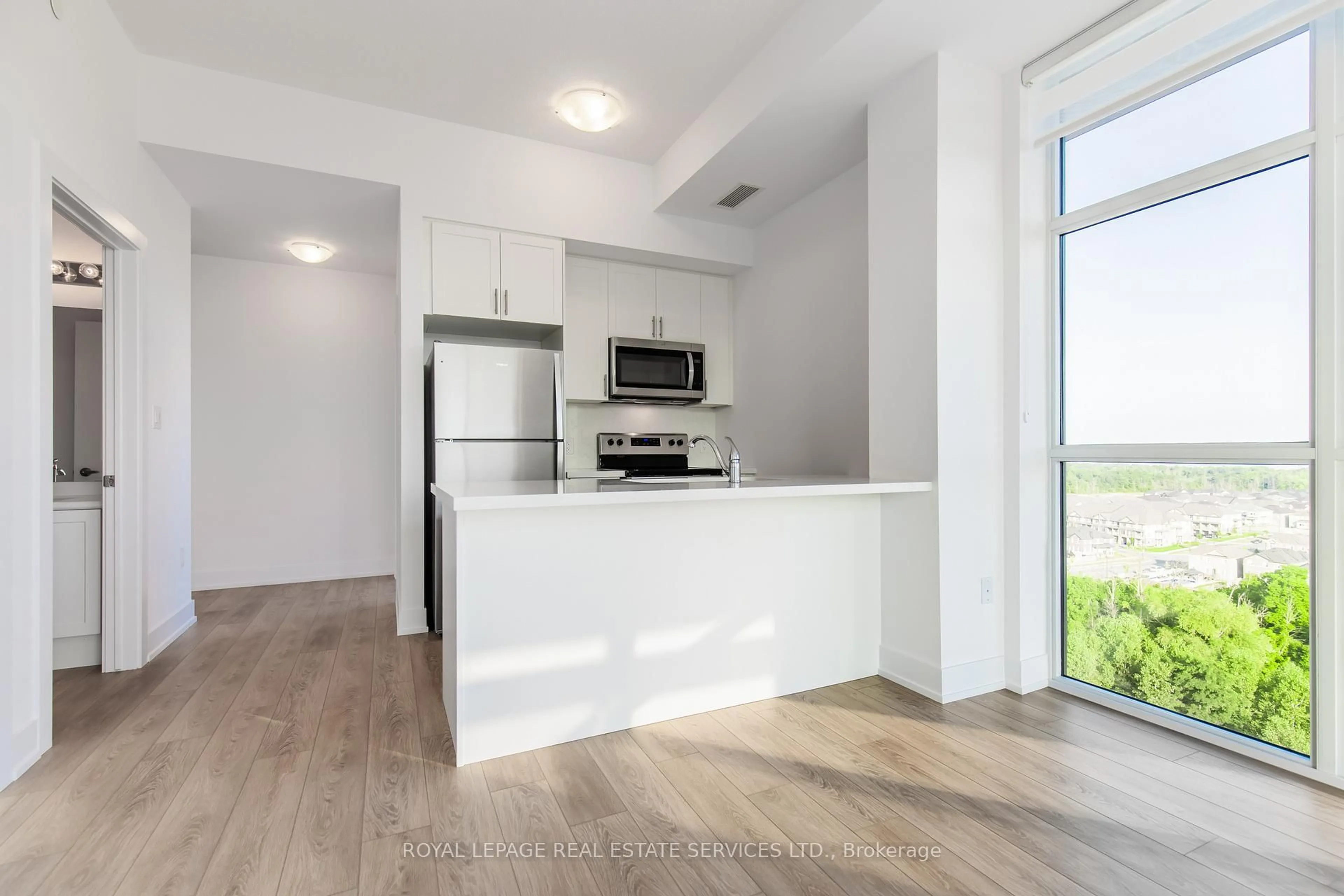 Open concept kitchen, unknown for 470 Dundas St #1211, Hamilton Ontario L8B 2A6