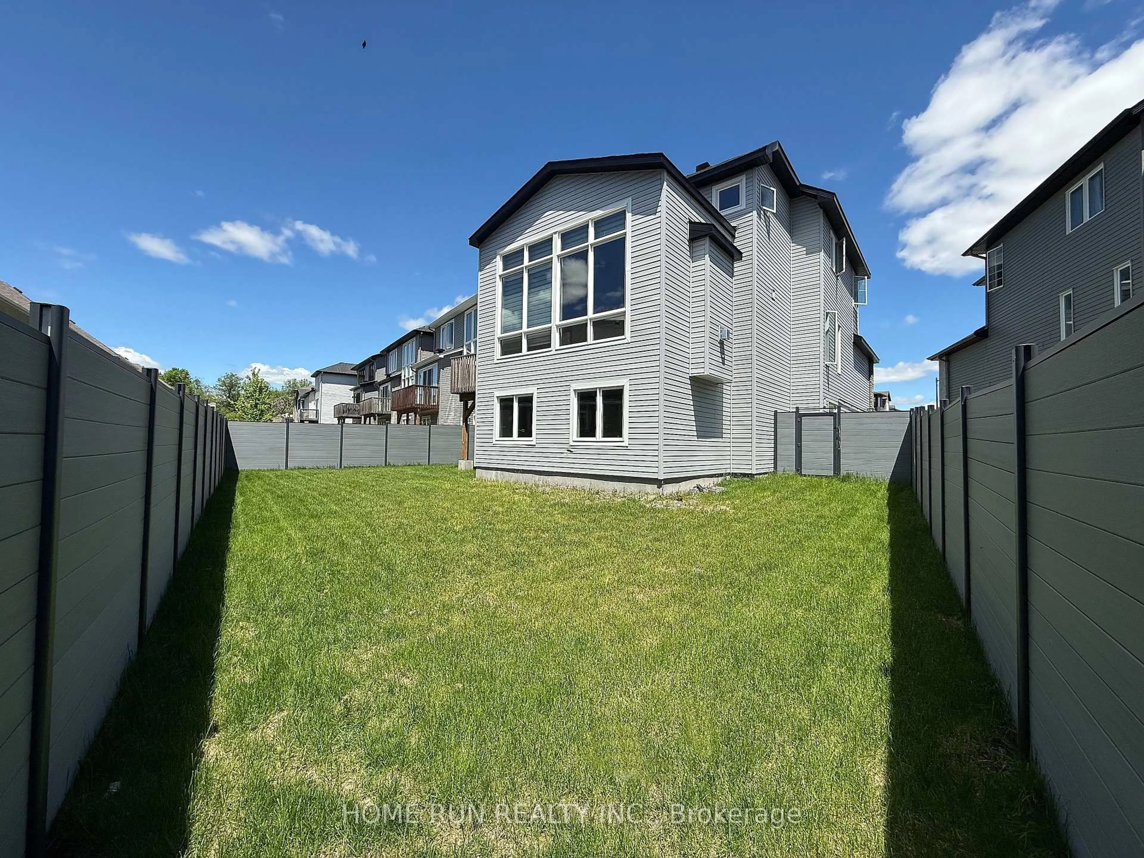 A pic from outside/outdoor area/front of a property/back of a property/a pic from drone, unknown for 271 Ketchikan Cres, Kanata Ontario K2T 0S2