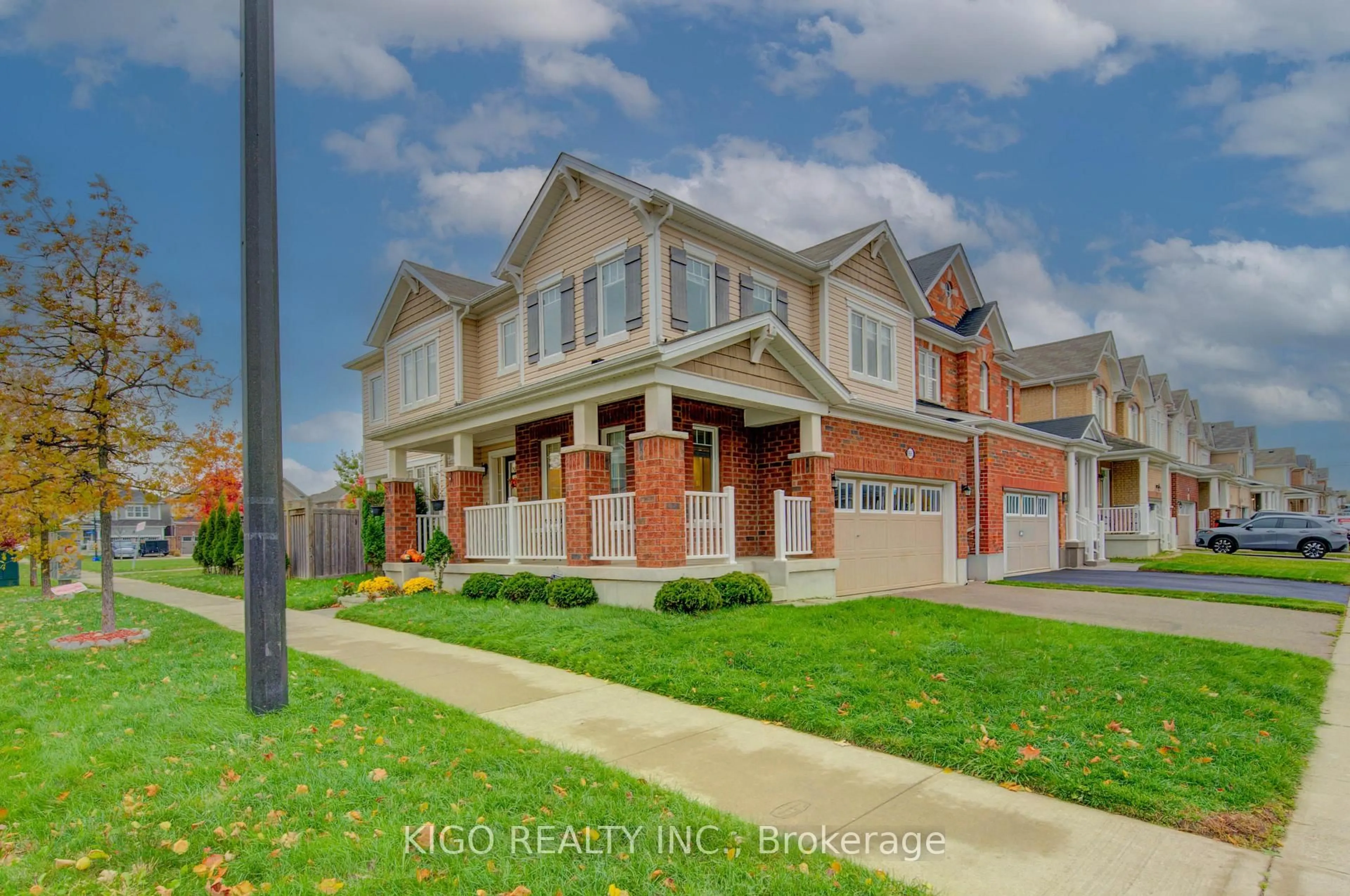 Home with brick exterior material, street for 66 Shoreacres Dr, Kitchener Ontario N2R 0K7