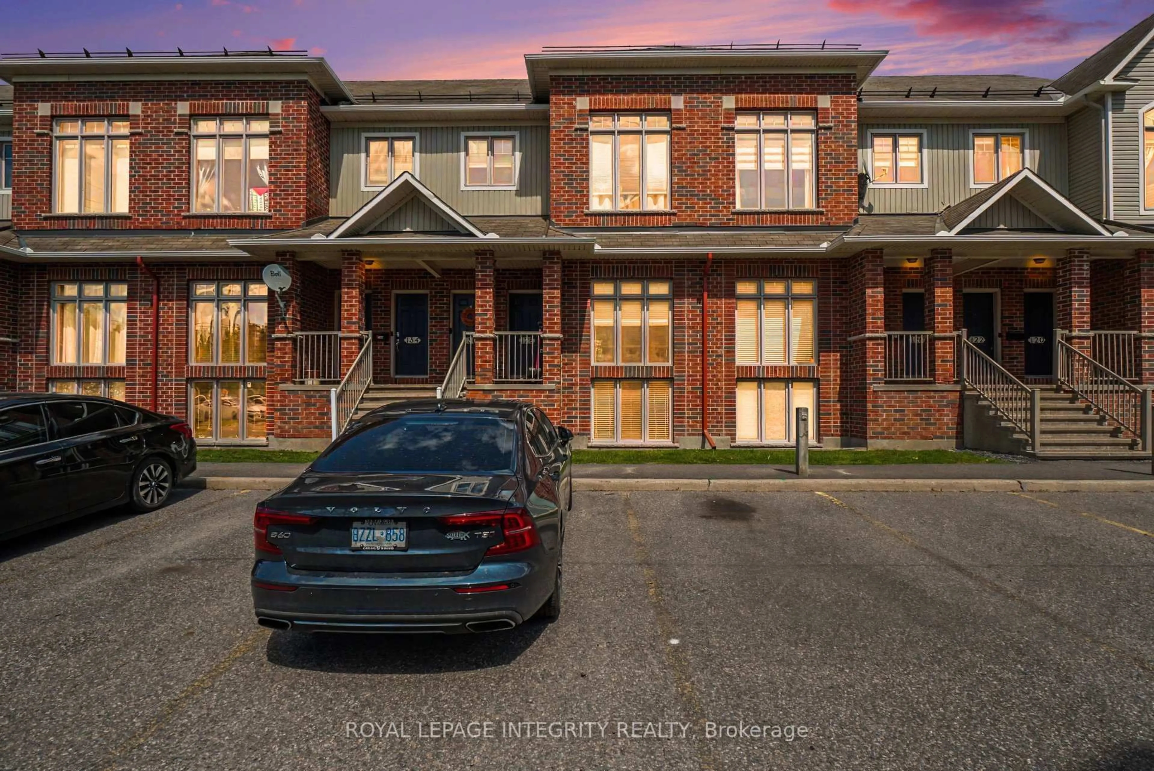 Home with brick exterior material, street for 1512 Walkley Rd #128, Ottawa Ontario K1V 2G5