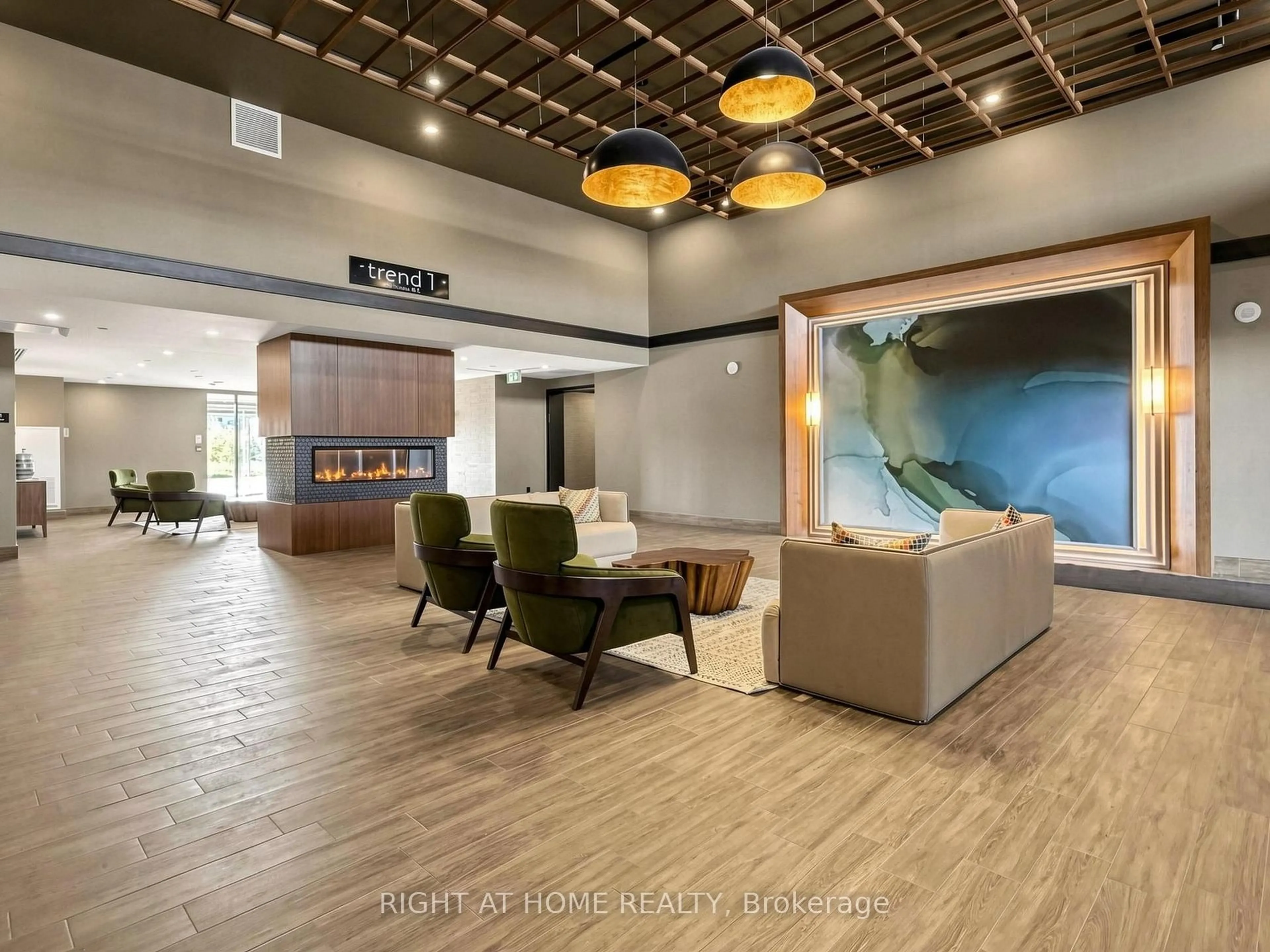 Lobby for 450 Dundas St #1013, Hamilton Ontario L8B 1Z2