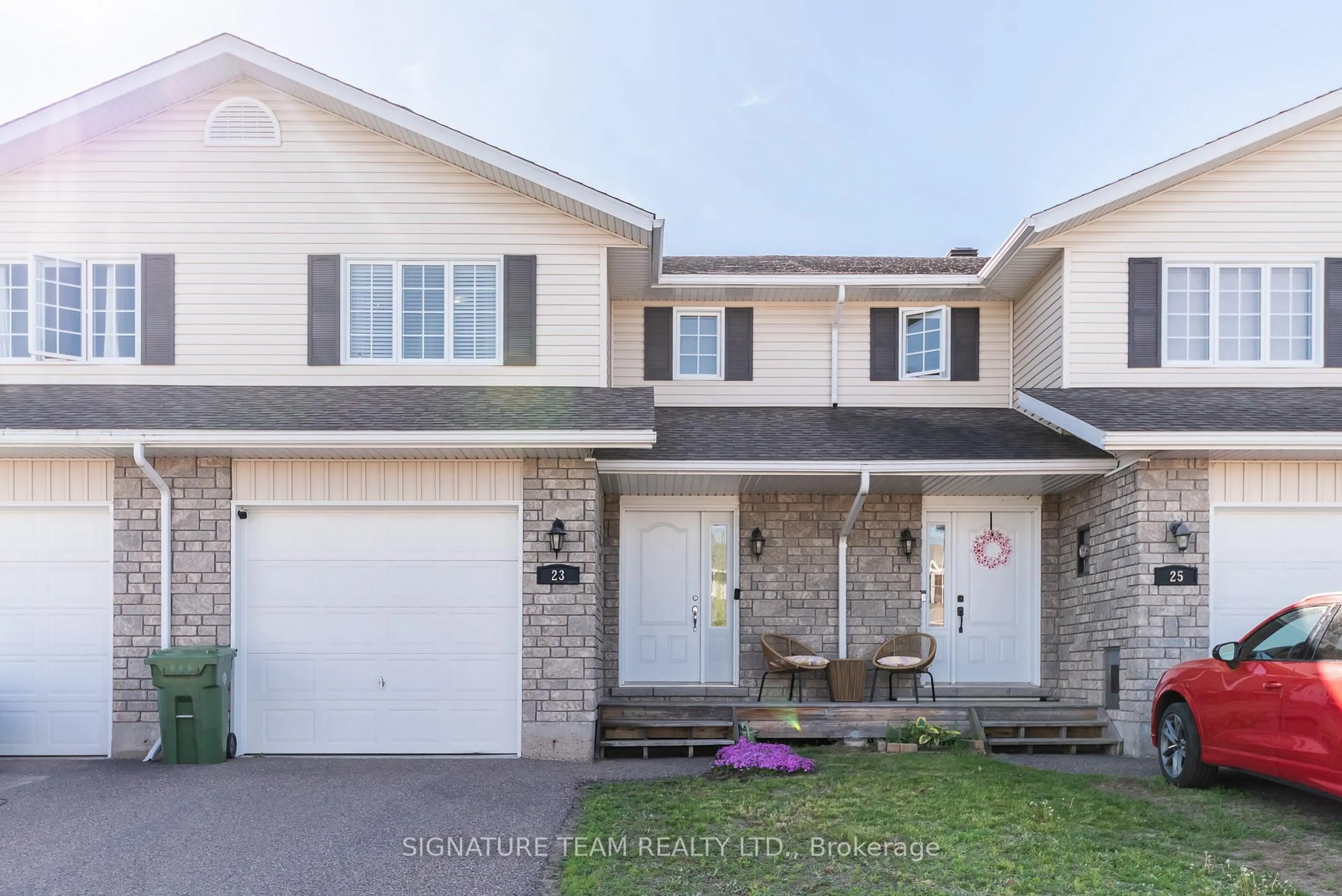Home with vinyl exterior material, street for 23 Winston Ave, Petawawa Ontario K8H 0C1
